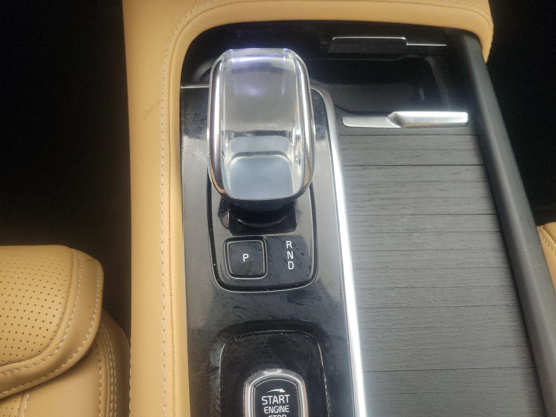 Thumbnail: 2023 Volvo XC90 - 18