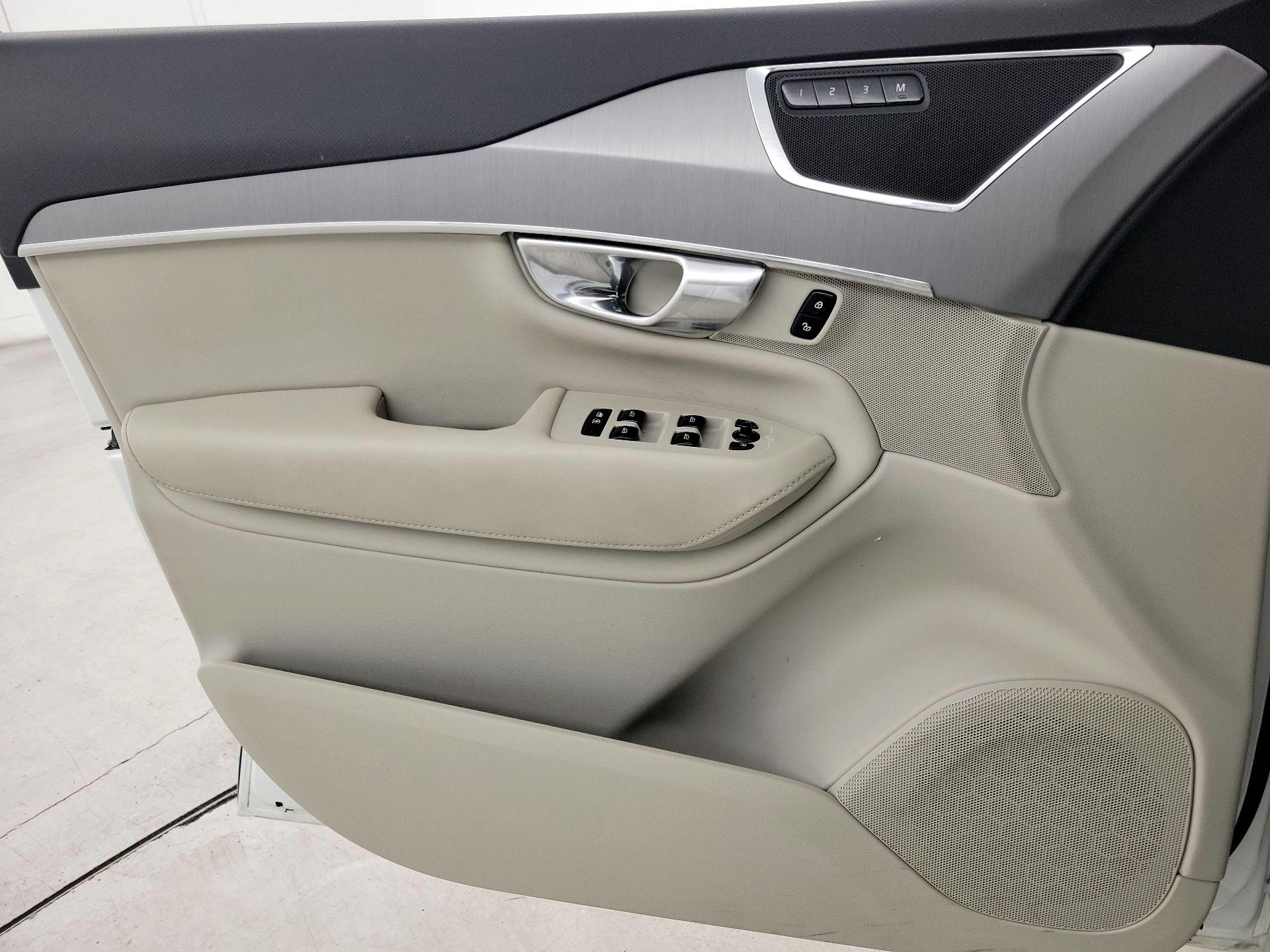 Thumbnail: 2023 Volvo XC90 - 12