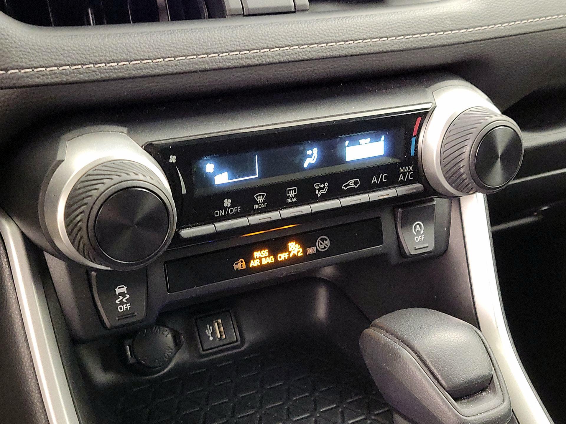 Thumbnail: 2024 Toyota RAV4 - 16