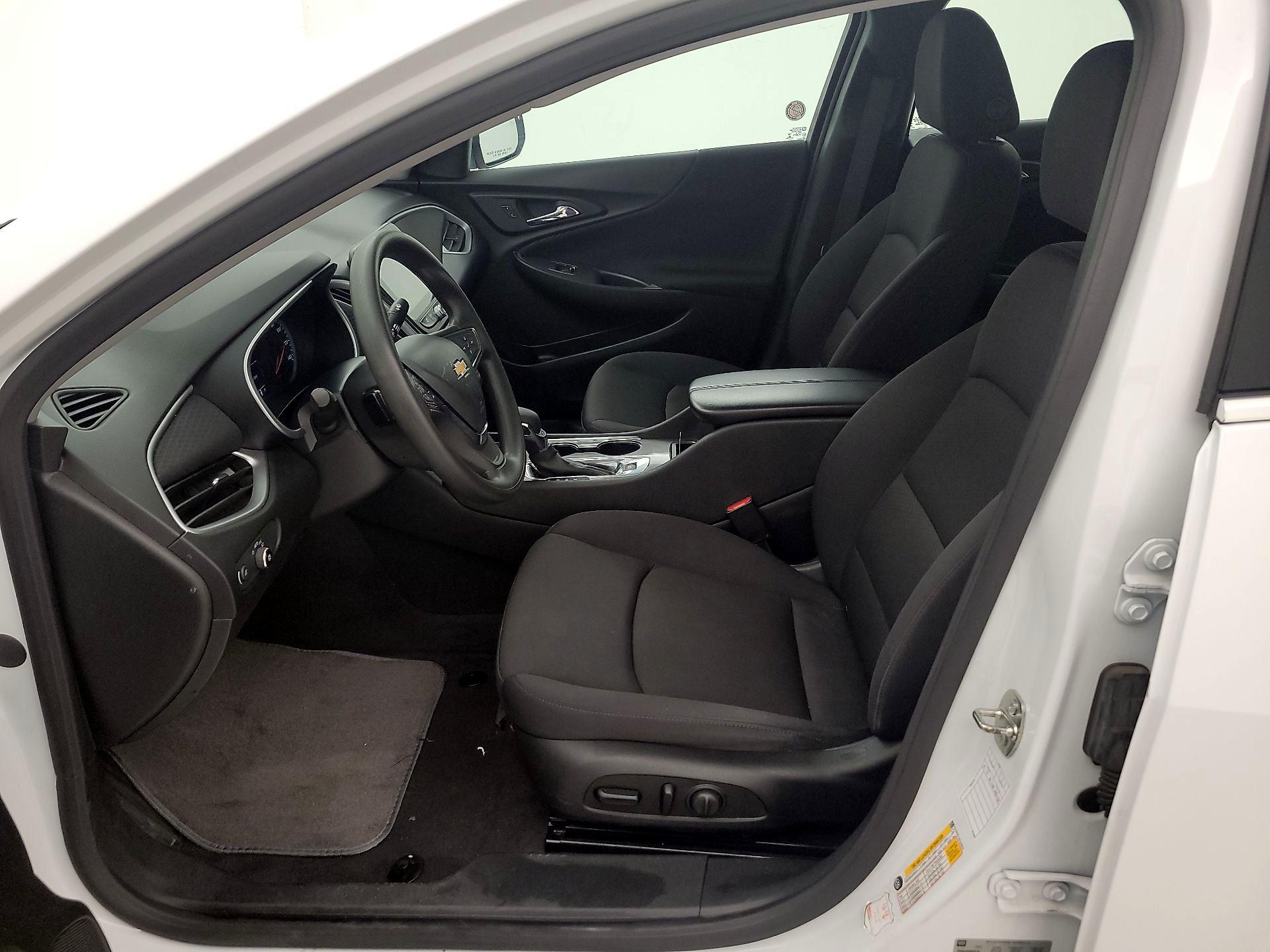 Thumbnail: 2023 Chevrolet Malibu - 9