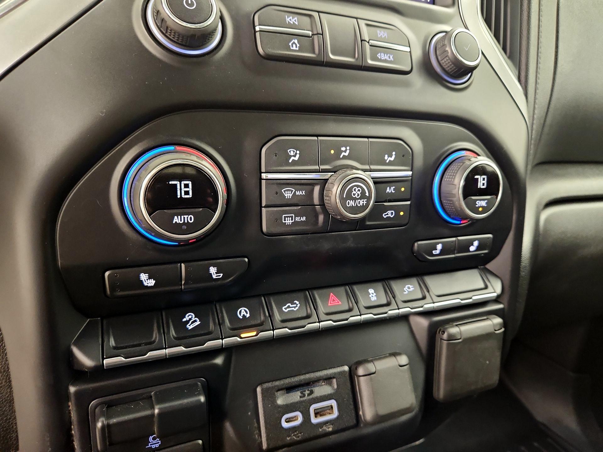 Thumbnail: 2020 Chevrolet Silverado 1500 - 16