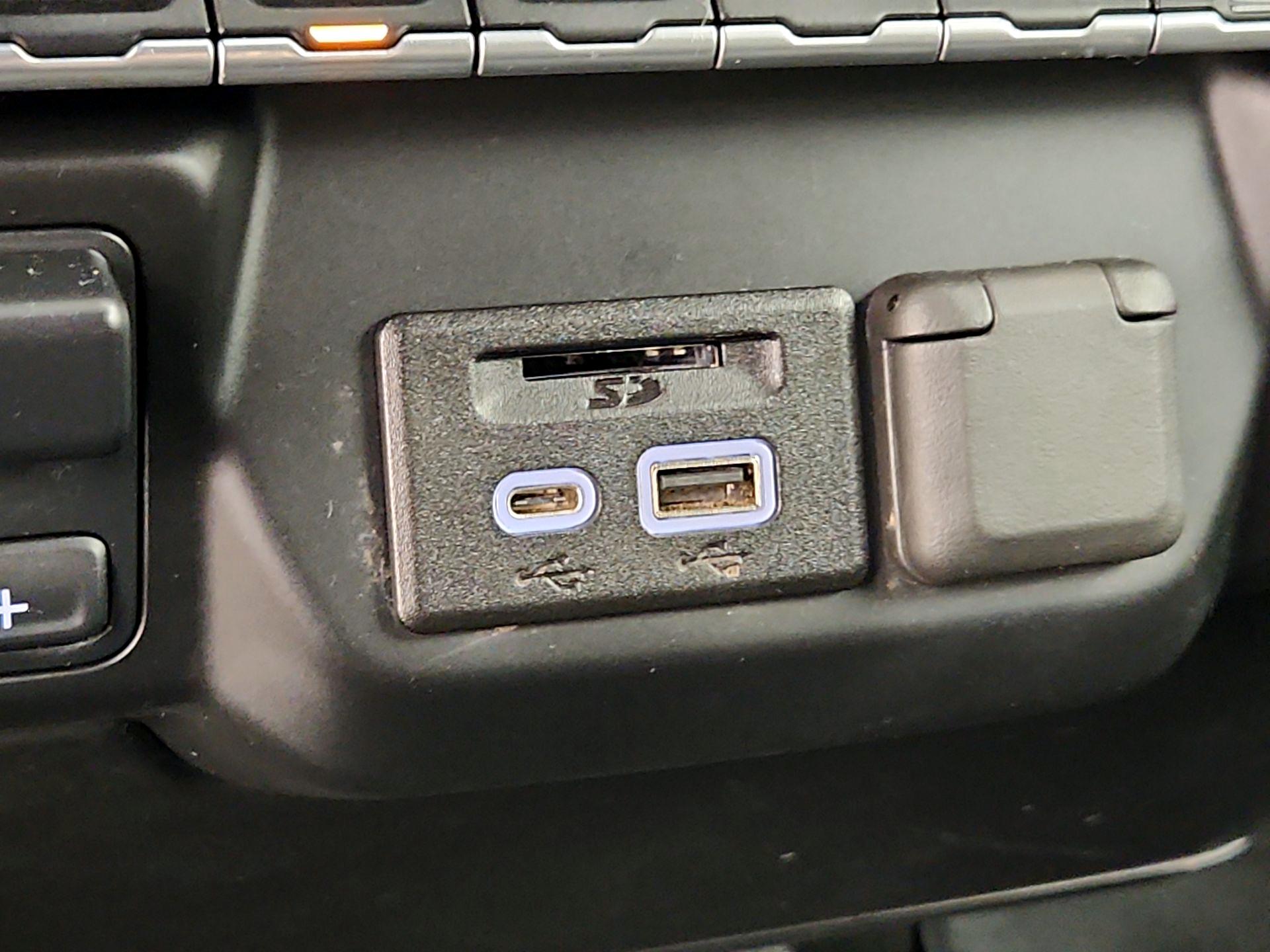 Thumbnail: 2020 Chevrolet Silverado 1500 - 18