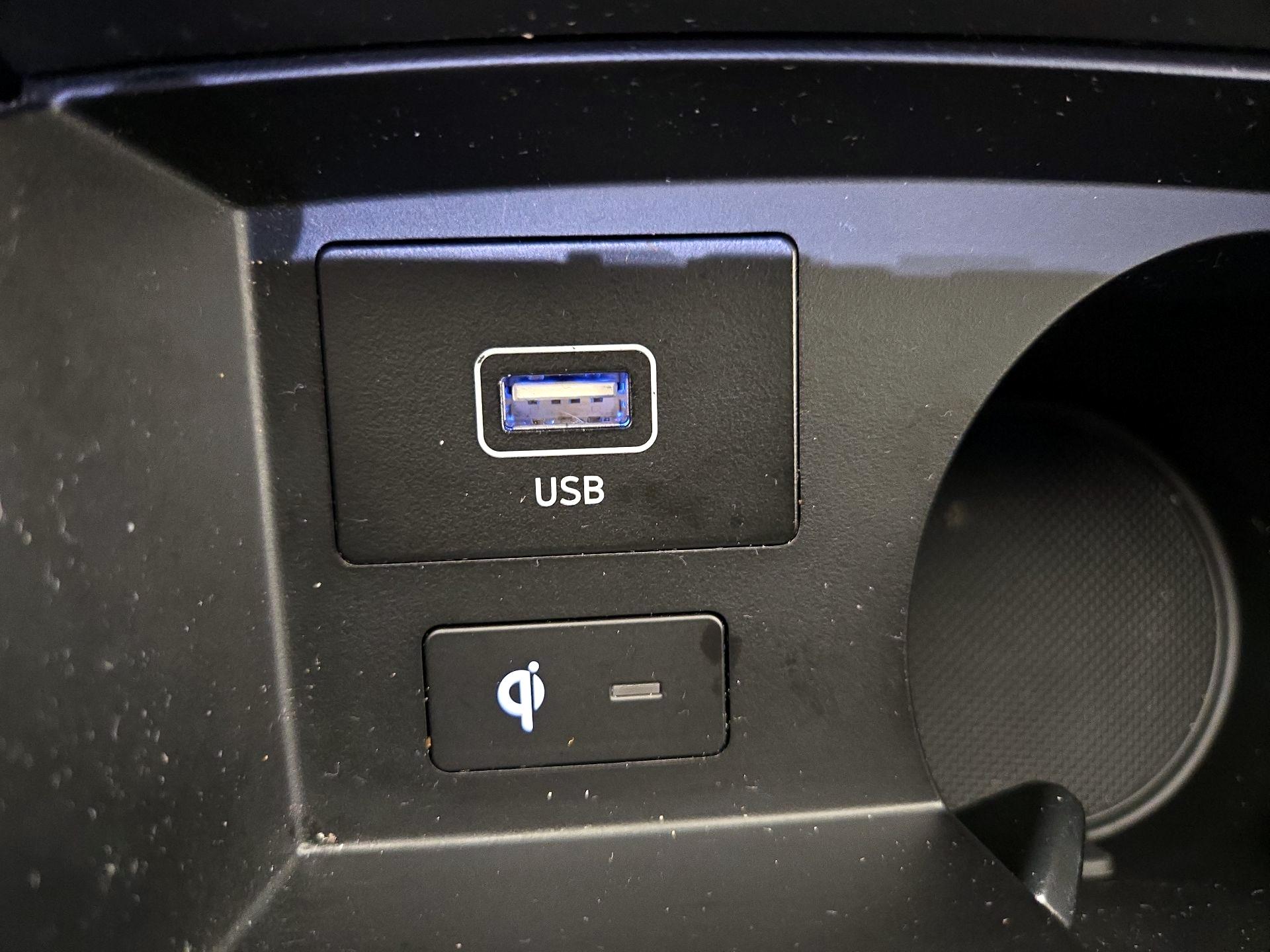 Thumbnail: 2023 Hyundai Santa Fe - 19