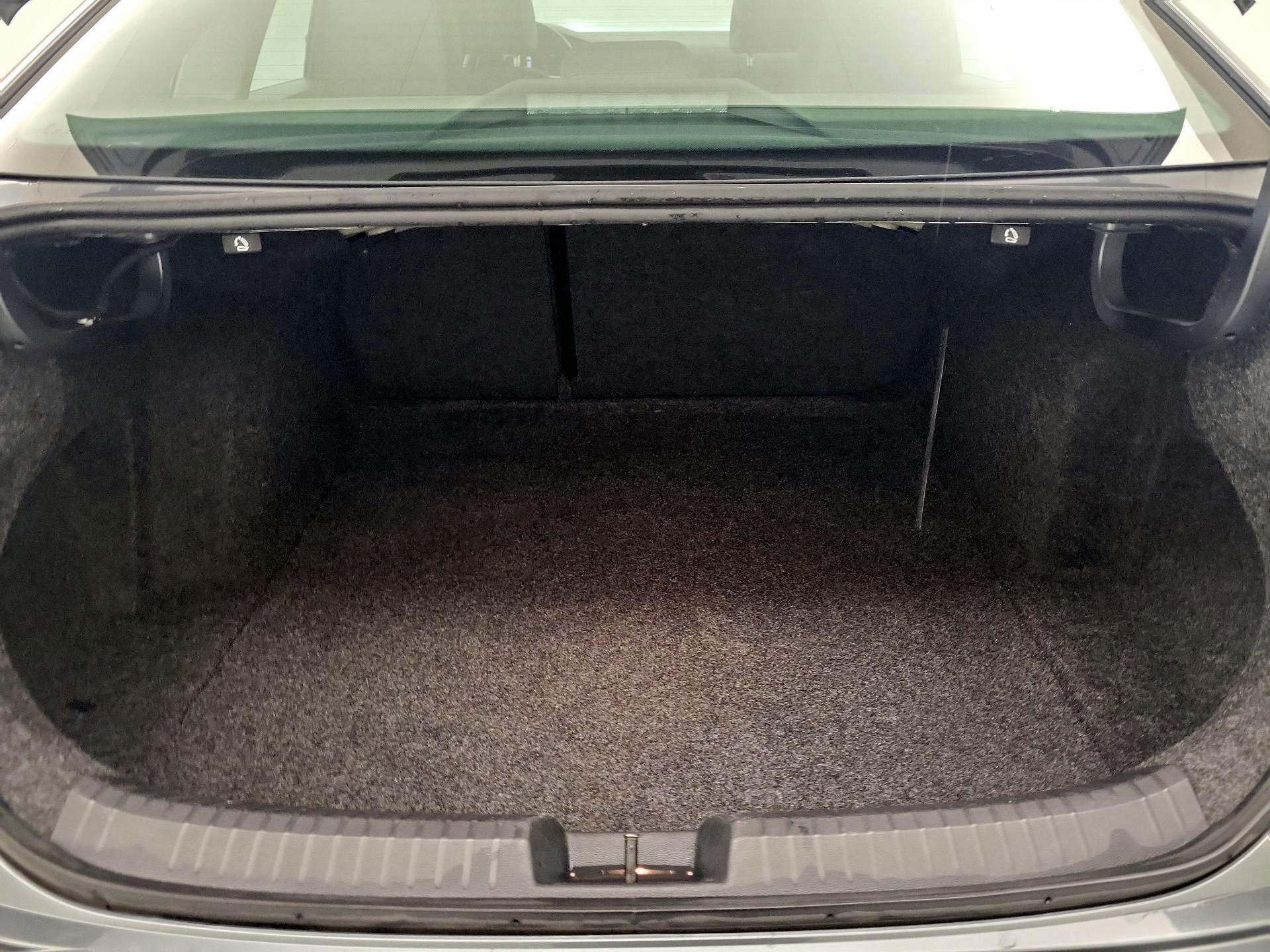 Thumbnail: 2024 Volkswagen Jetta - 20