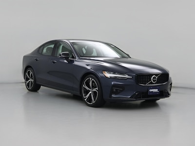 2023 Volvo S60 B5 Plus Dark Theme