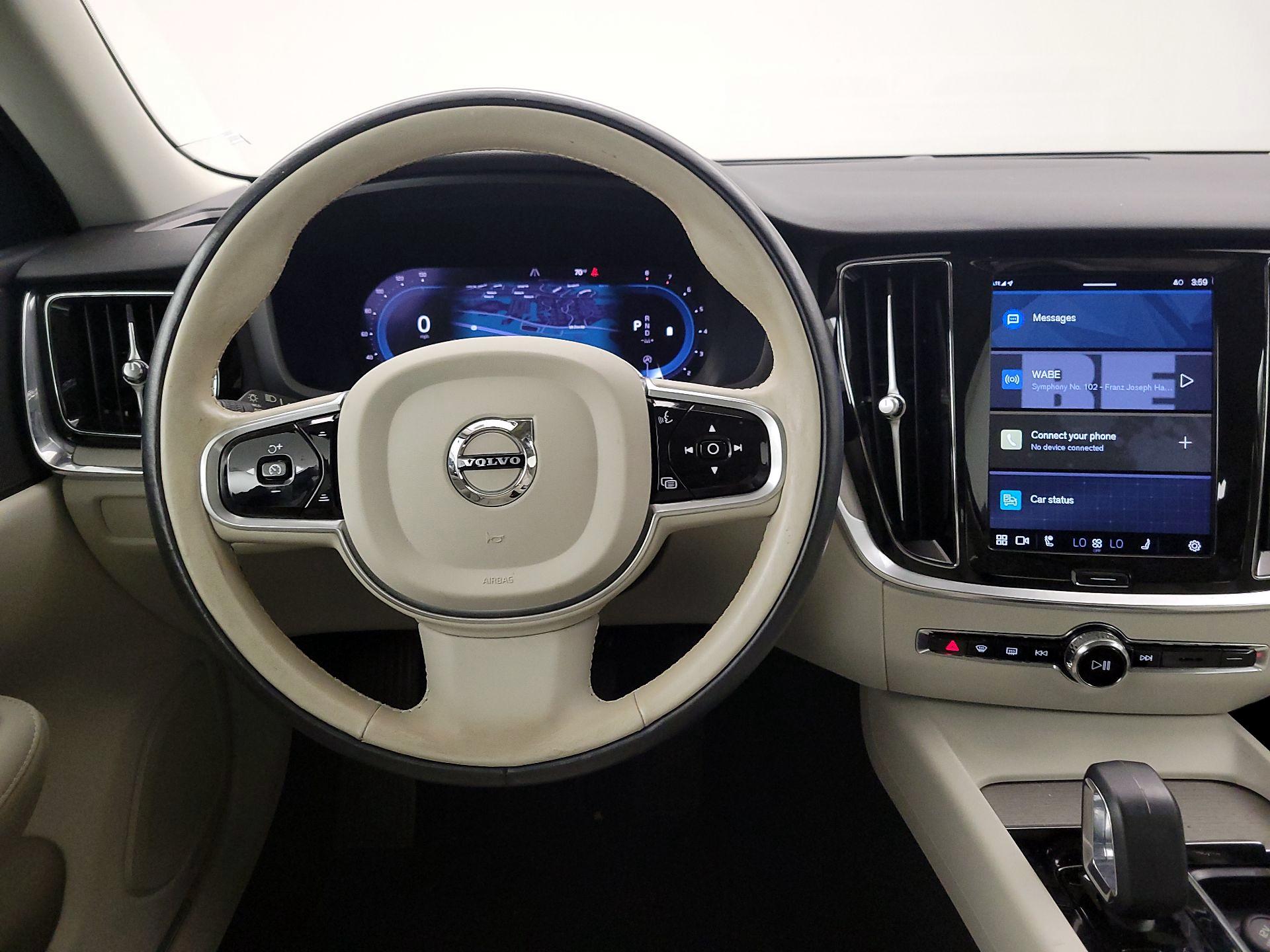 Thumbnail: 2023 Volvo S60 - 10