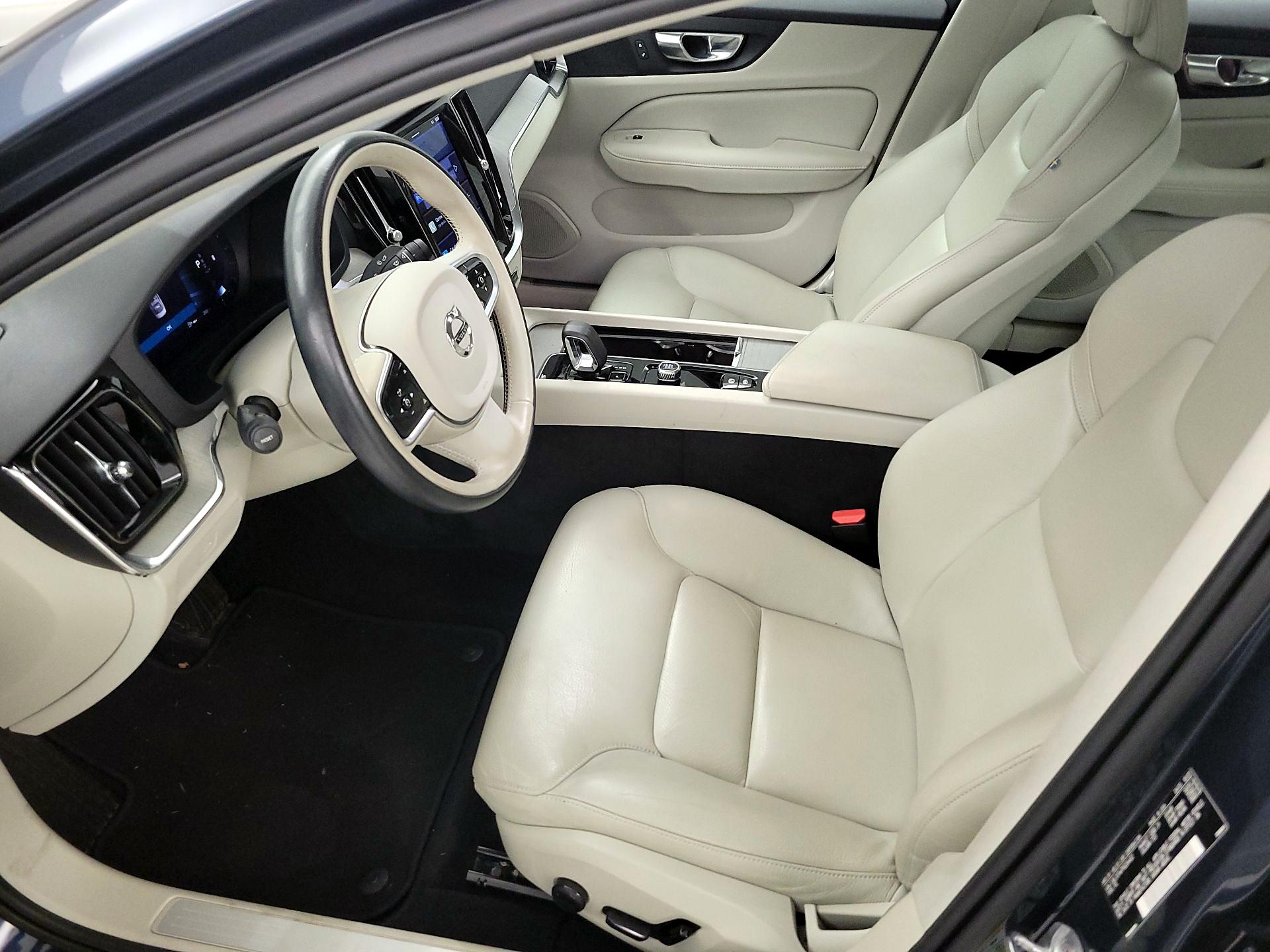 Thumbnail: 2023 Volvo S60 - 11