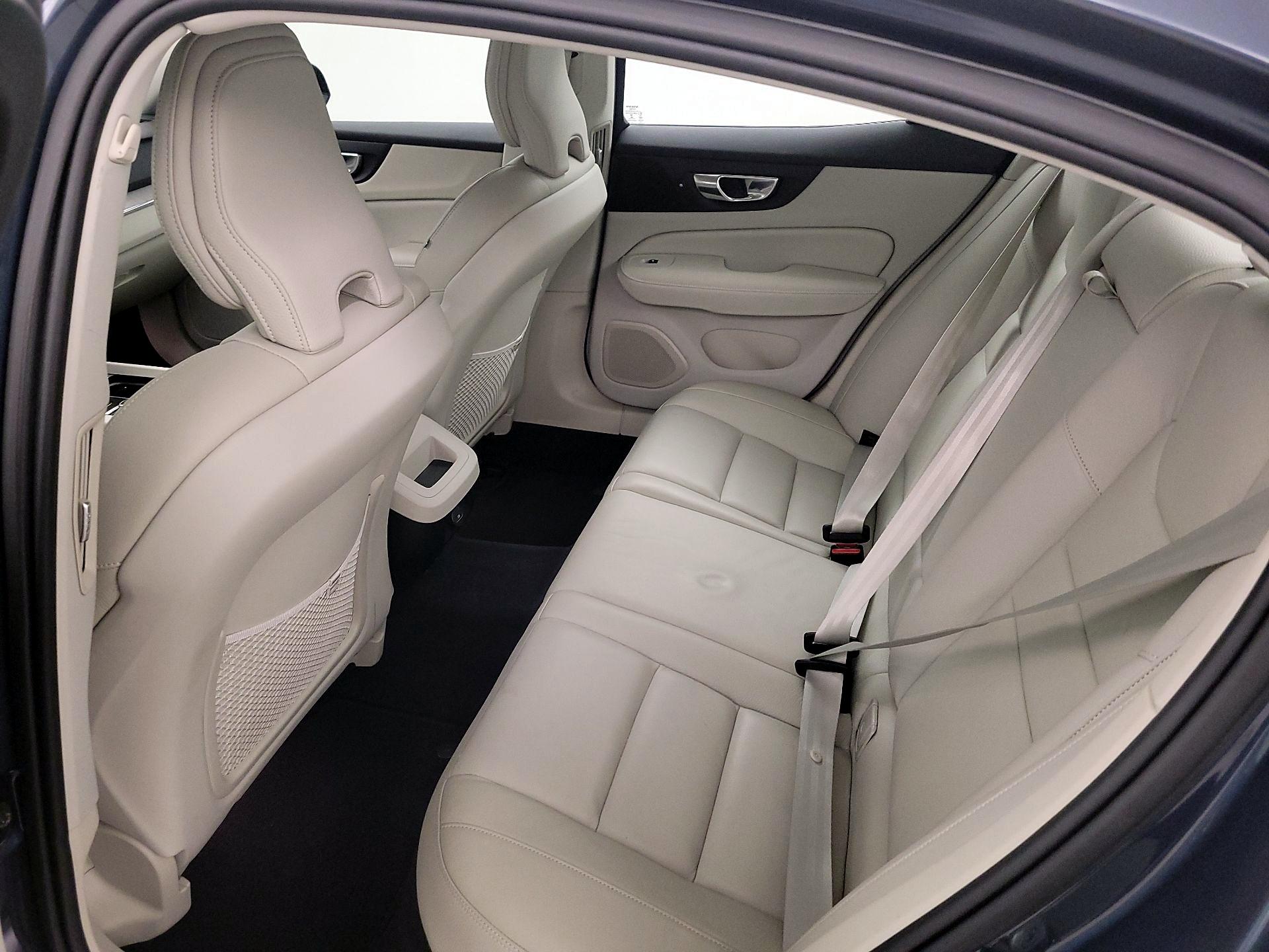 Thumbnail: 2023 Volvo S60 - 20