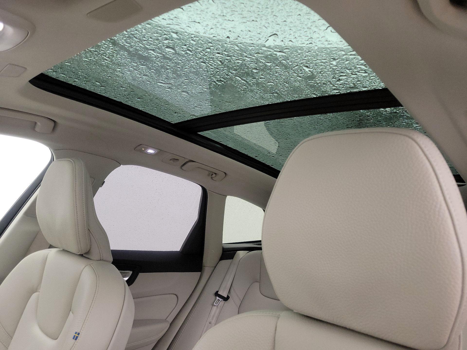 Thumbnail: 2023 Volvo XC60 - 20