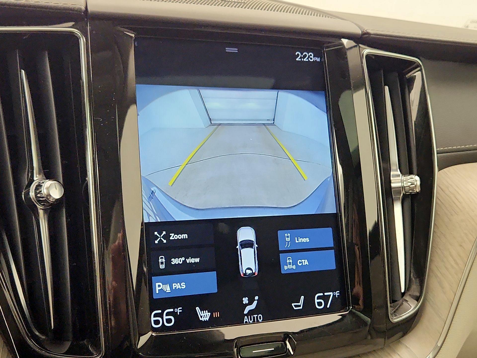 Thumbnail: 2020 Volvo XC60 - 13