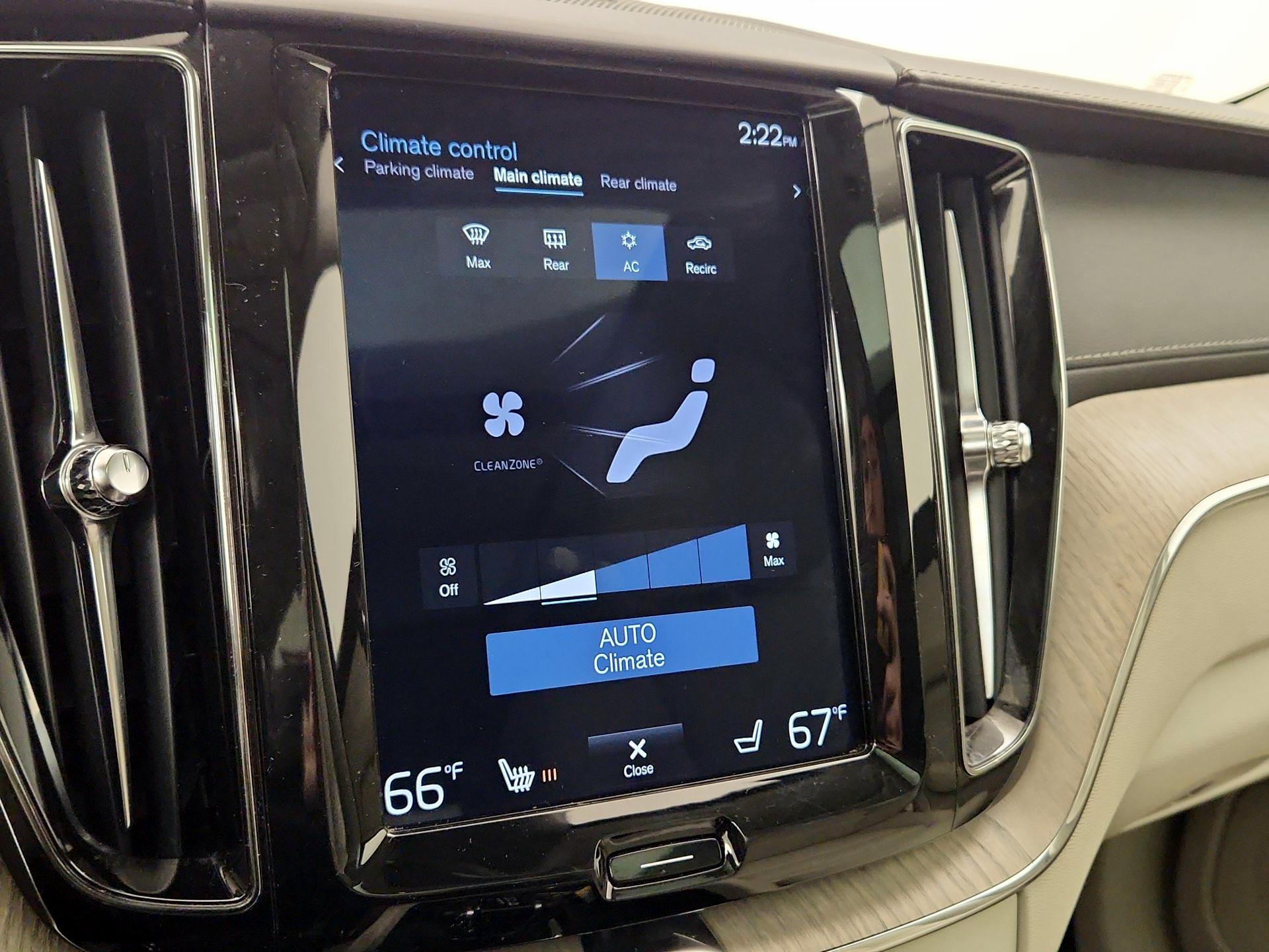 Thumbnail: 2020 Volvo XC60 - 15