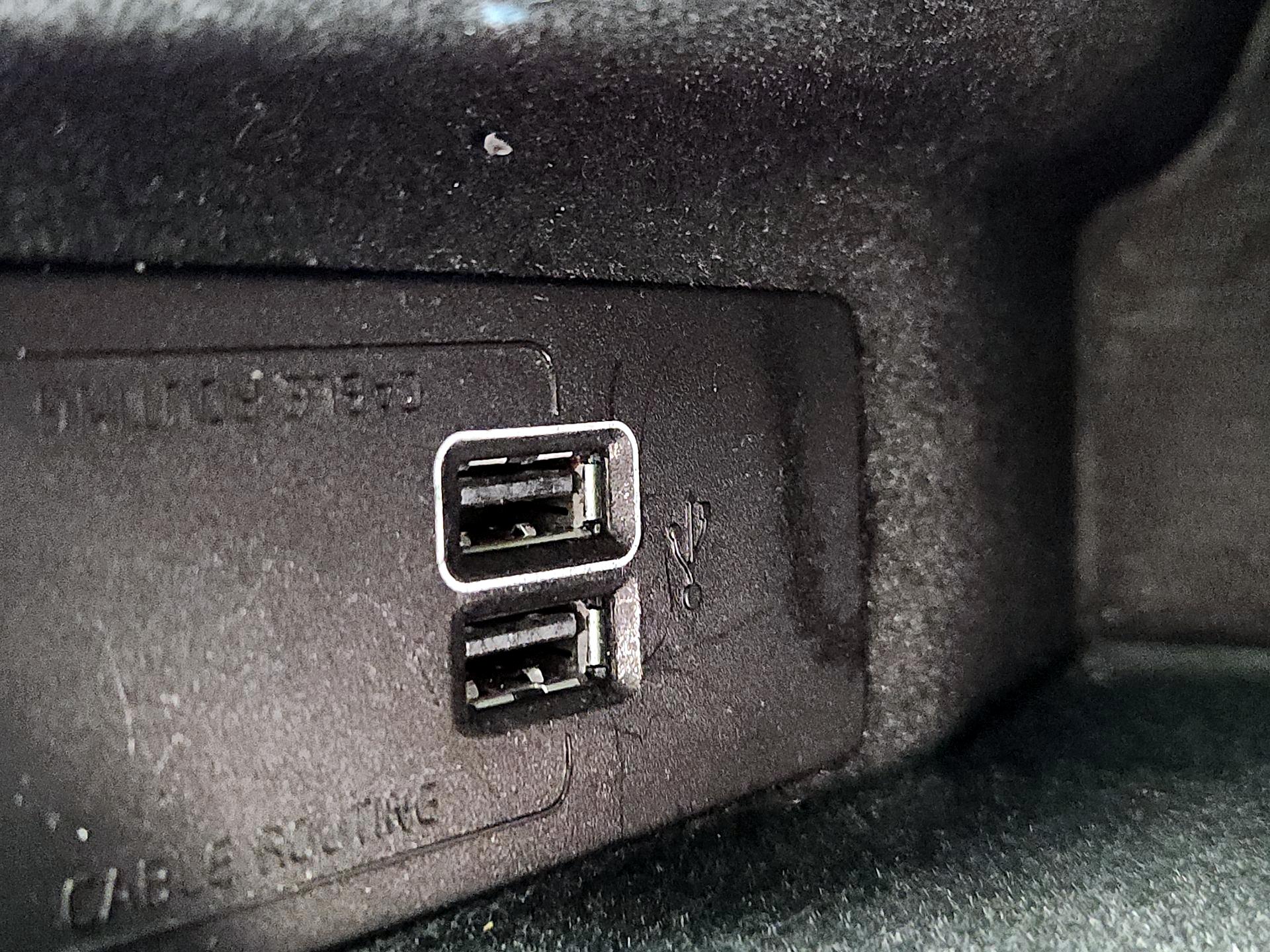 Thumbnail: 2020 Volvo XC60 - 17