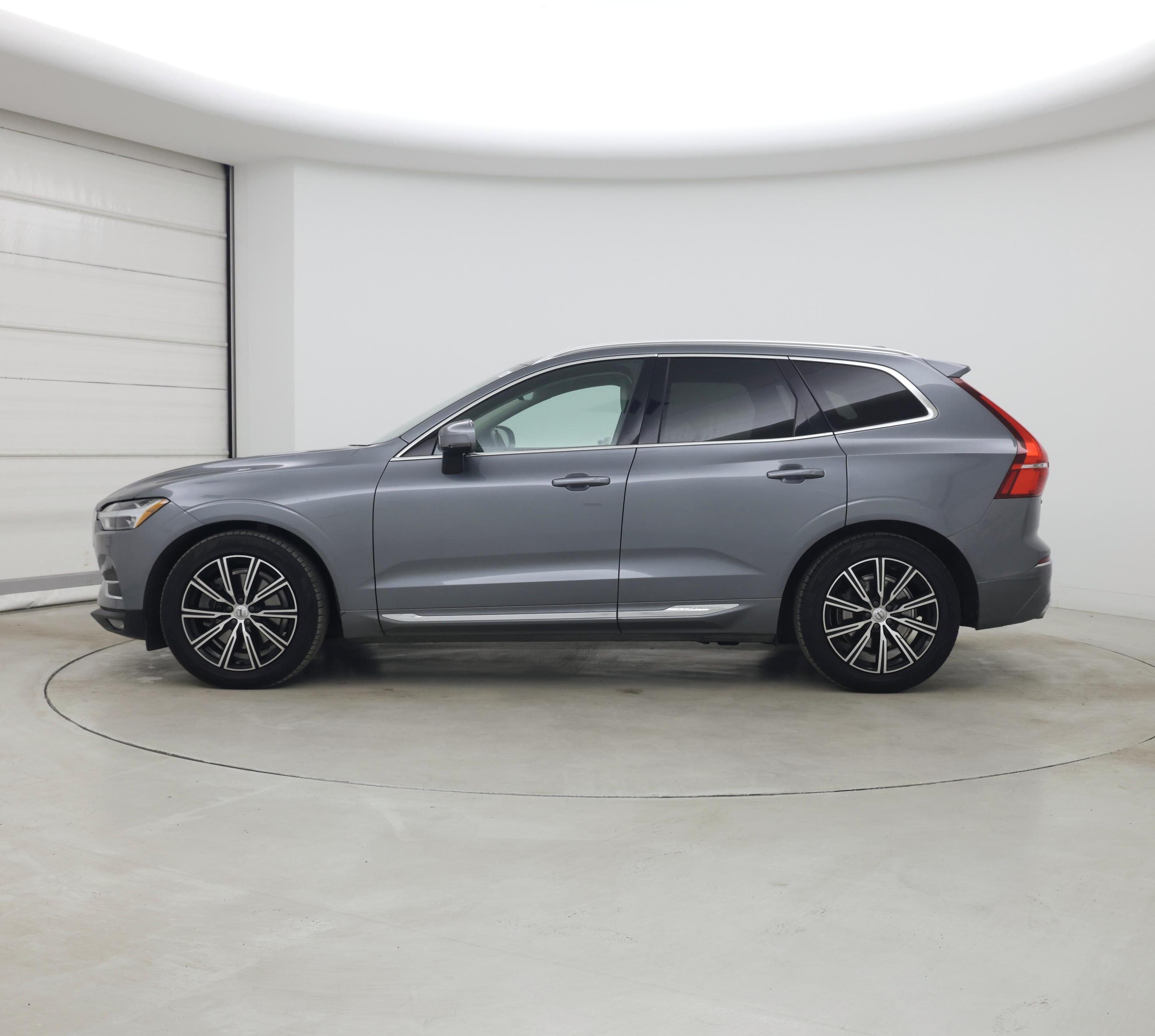 Thumbnail: 2020 Volvo XC60 - 3