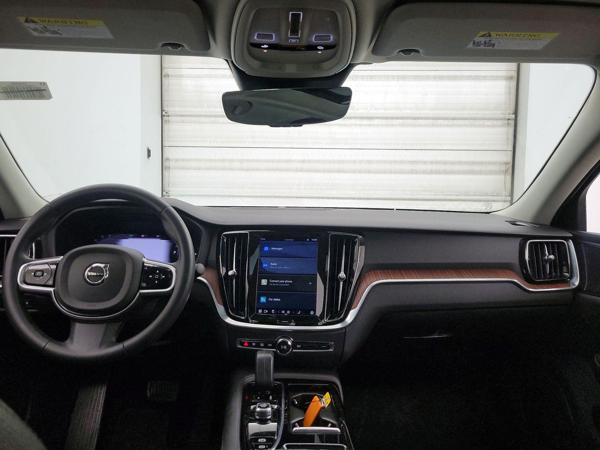 Thumbnail: 2023 Volvo S60 - 9