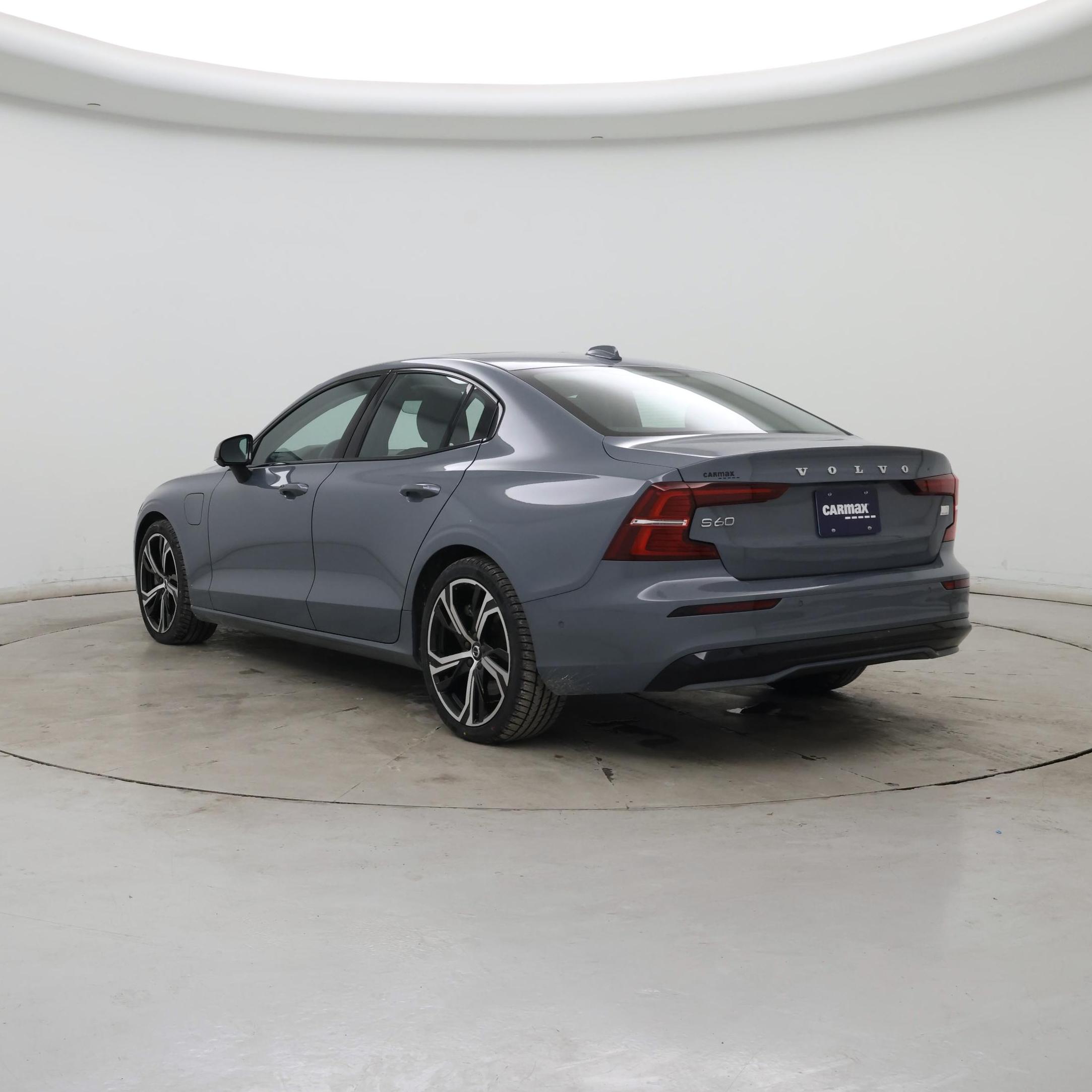 Thumbnail: 2023 Volvo S60 - 2