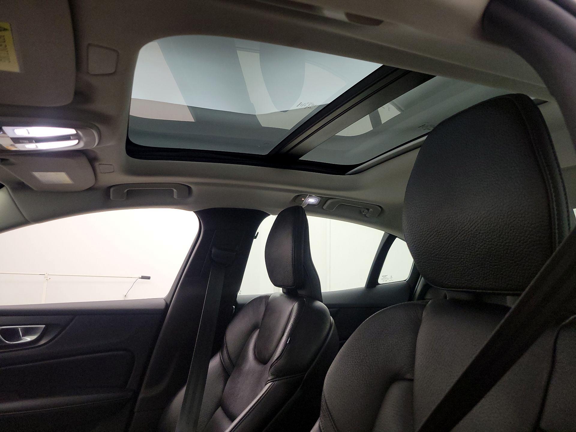 Thumbnail: 2023 Volvo S60 - 19