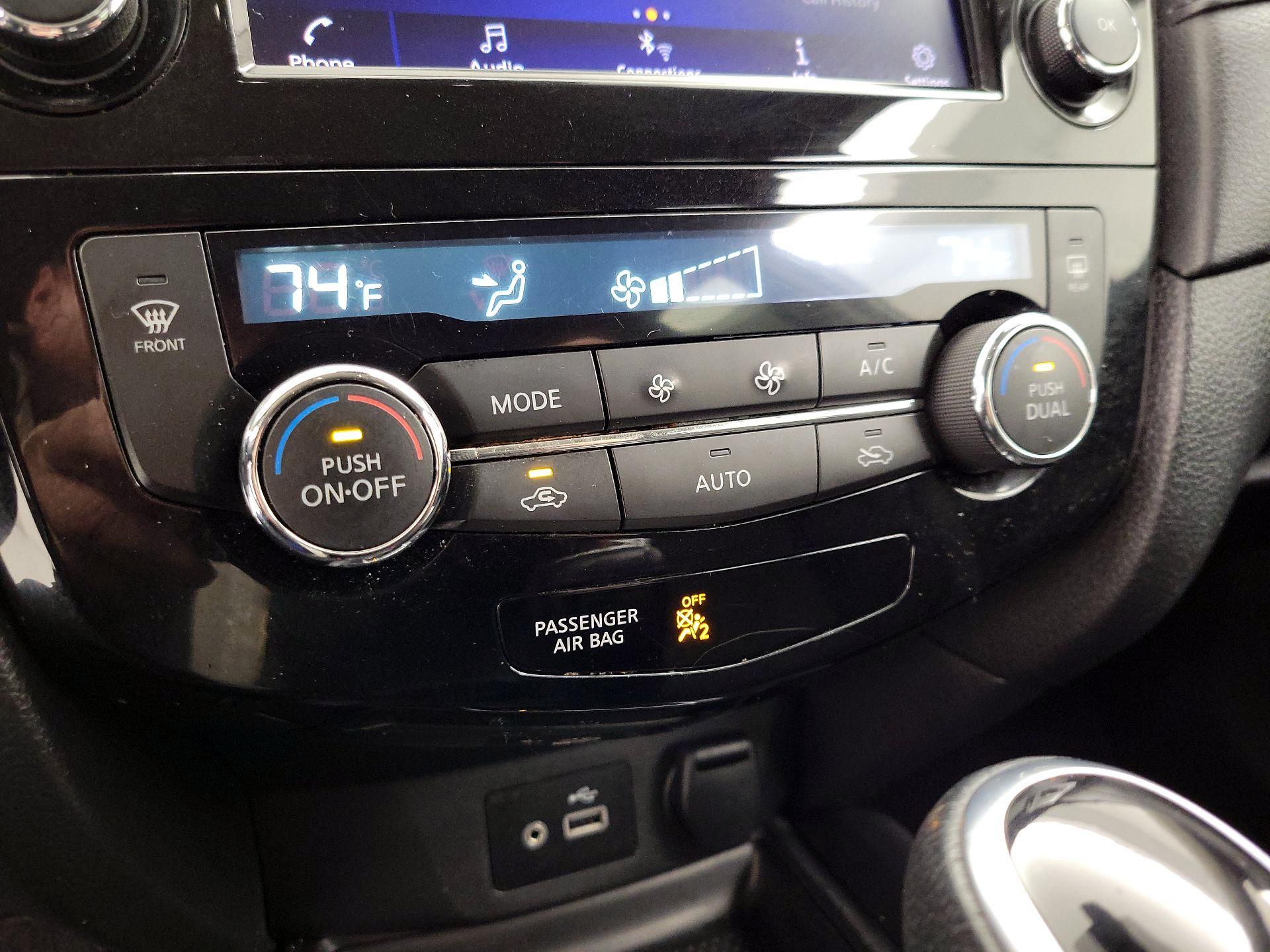 Thumbnail: 2020 Nissan Rogue - 16