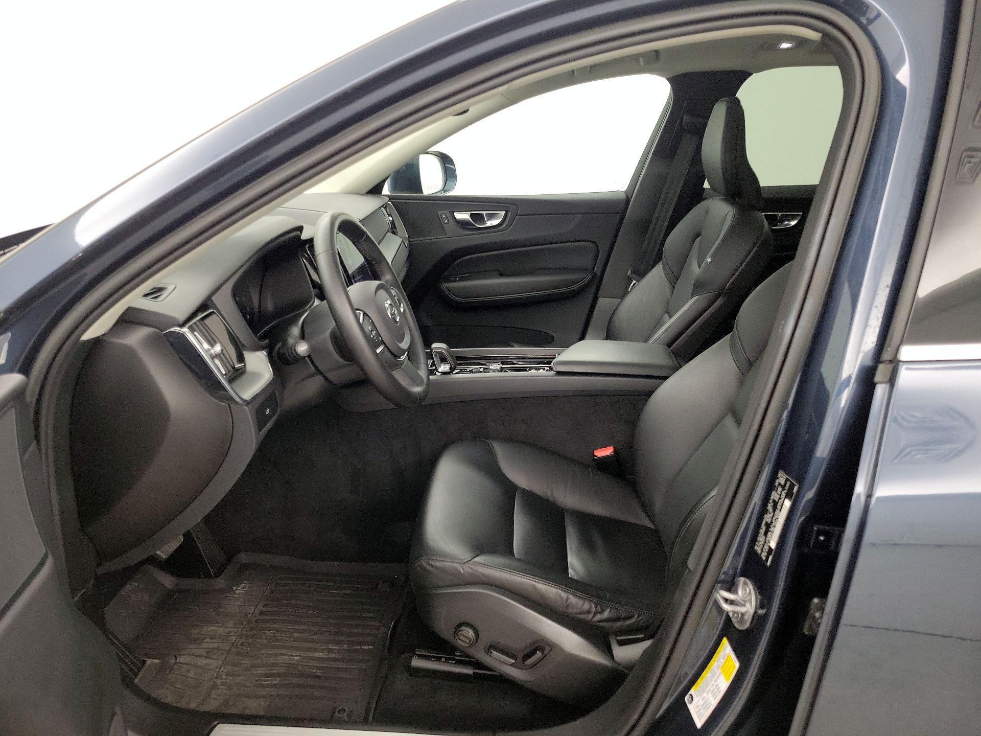 Thumbnail: 2023 Volvo XC60 - 11