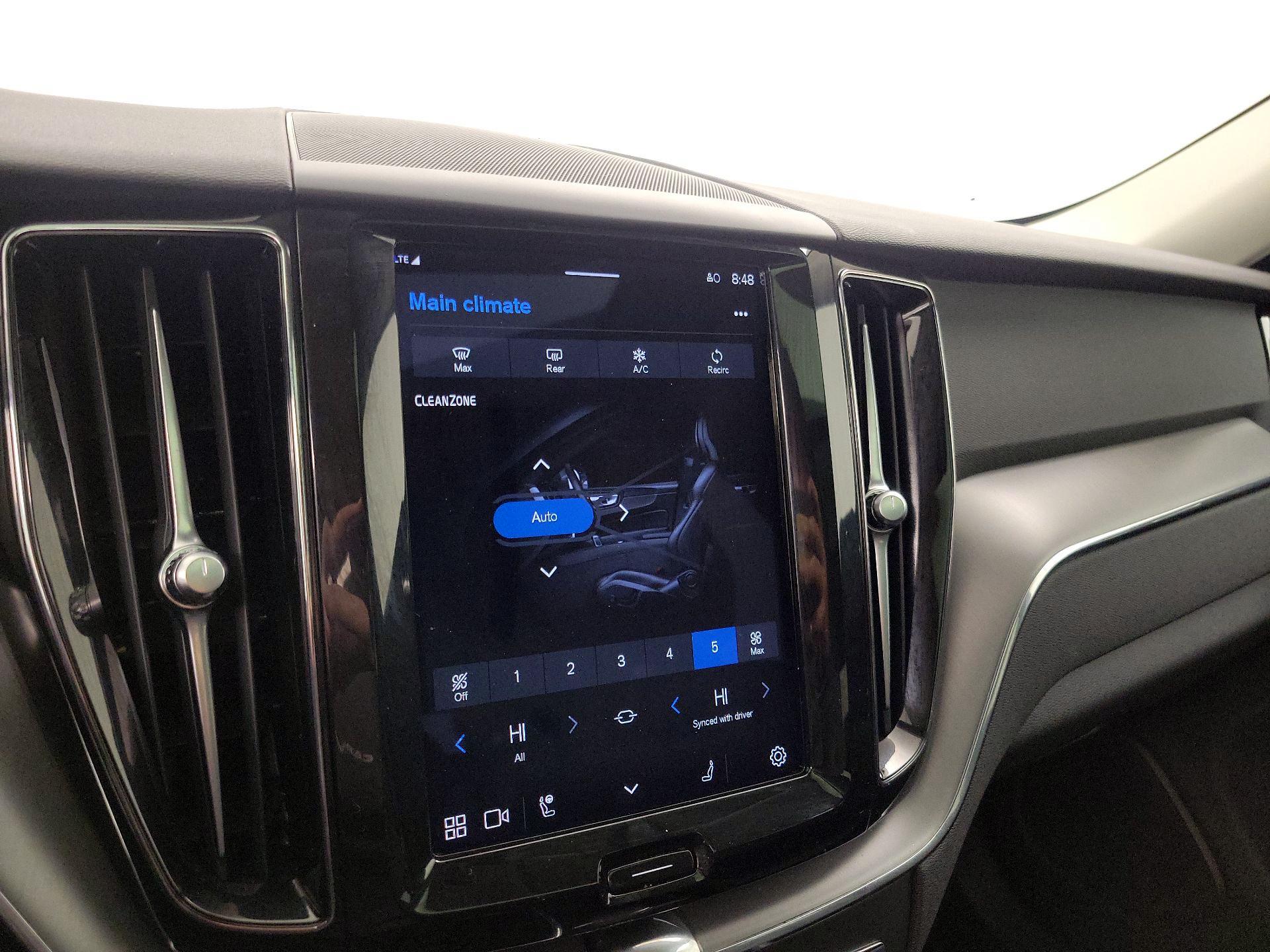 Thumbnail: 2023 Volvo XC60 - 16