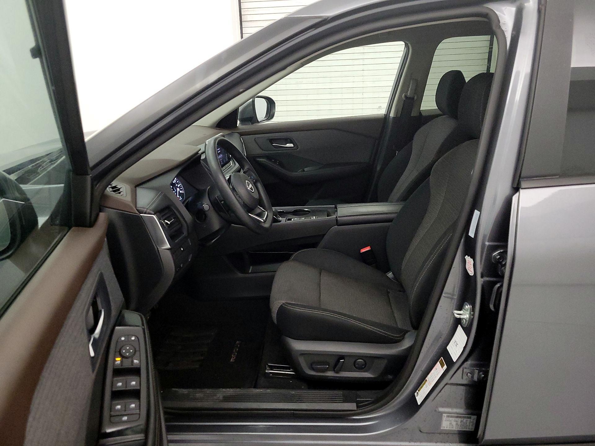 Thumbnail: 2023 Nissan Rogue - 11