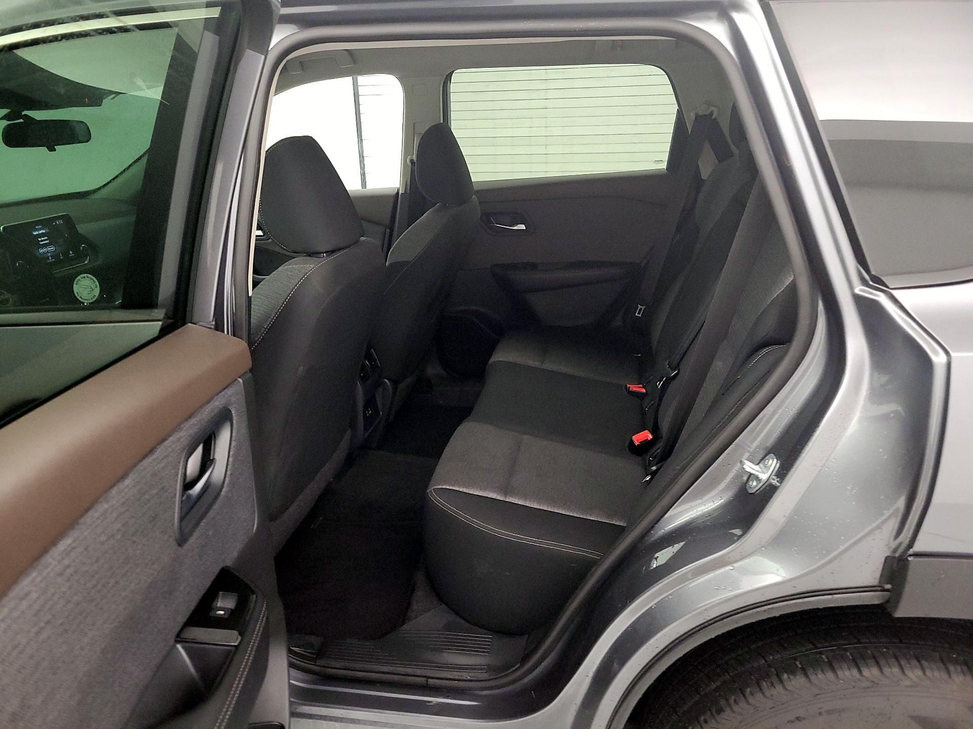 Thumbnail: 2023 Nissan Rogue - 18