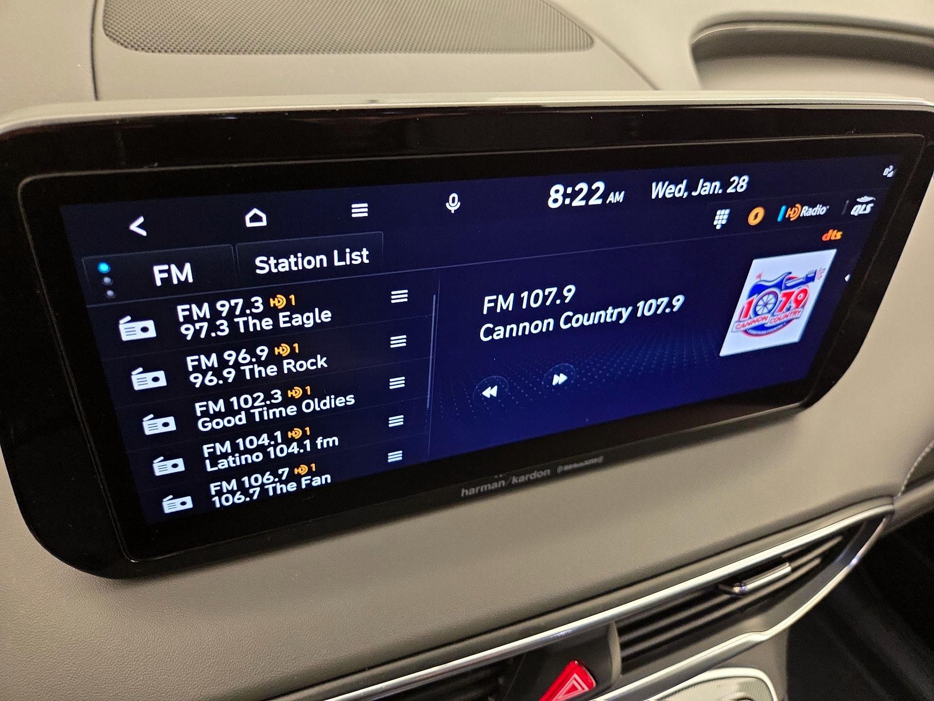 Thumbnail: 2023 Hyundai Santa Fe - 16