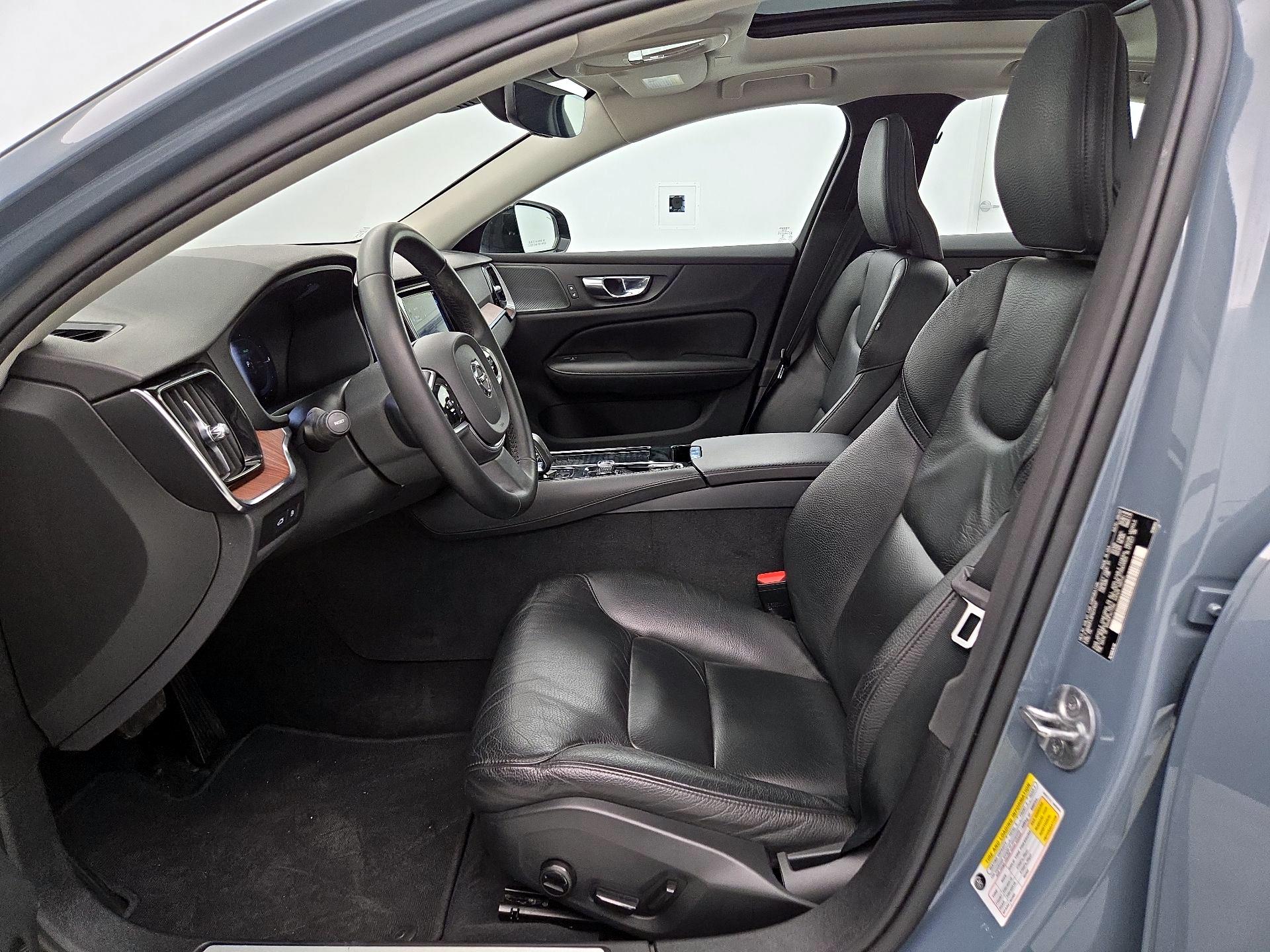 Thumbnail: 2023 Volvo S60 - 11