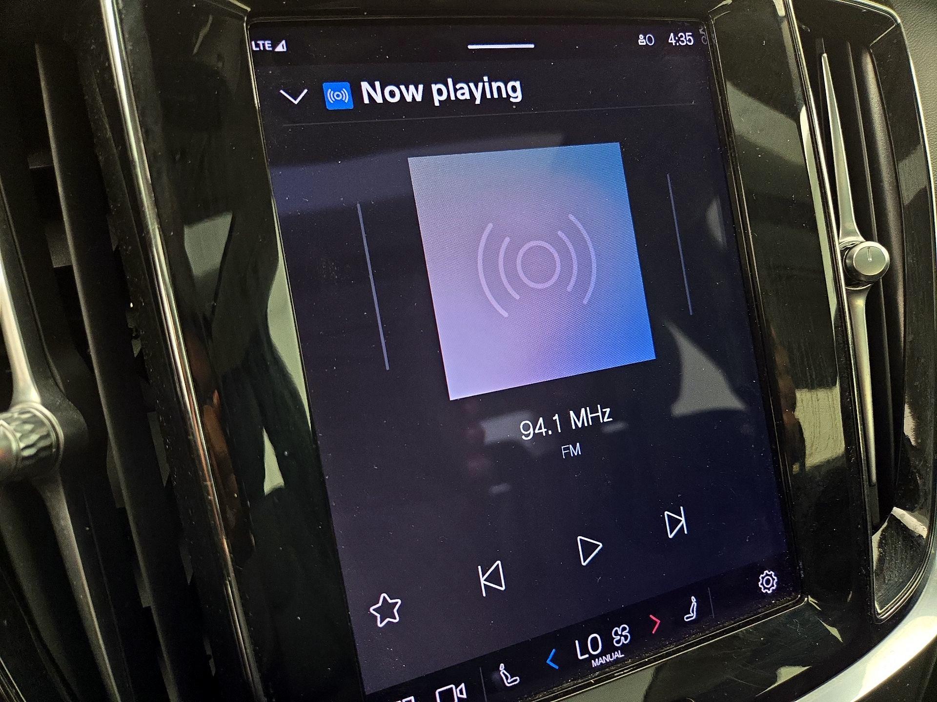 Thumbnail: 2023 Volvo S60 - 16