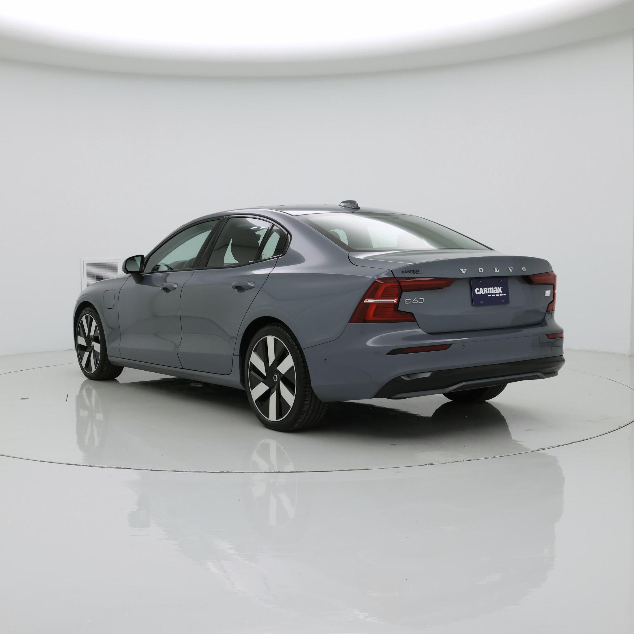 Thumbnail: 2023 Volvo S60 - 2