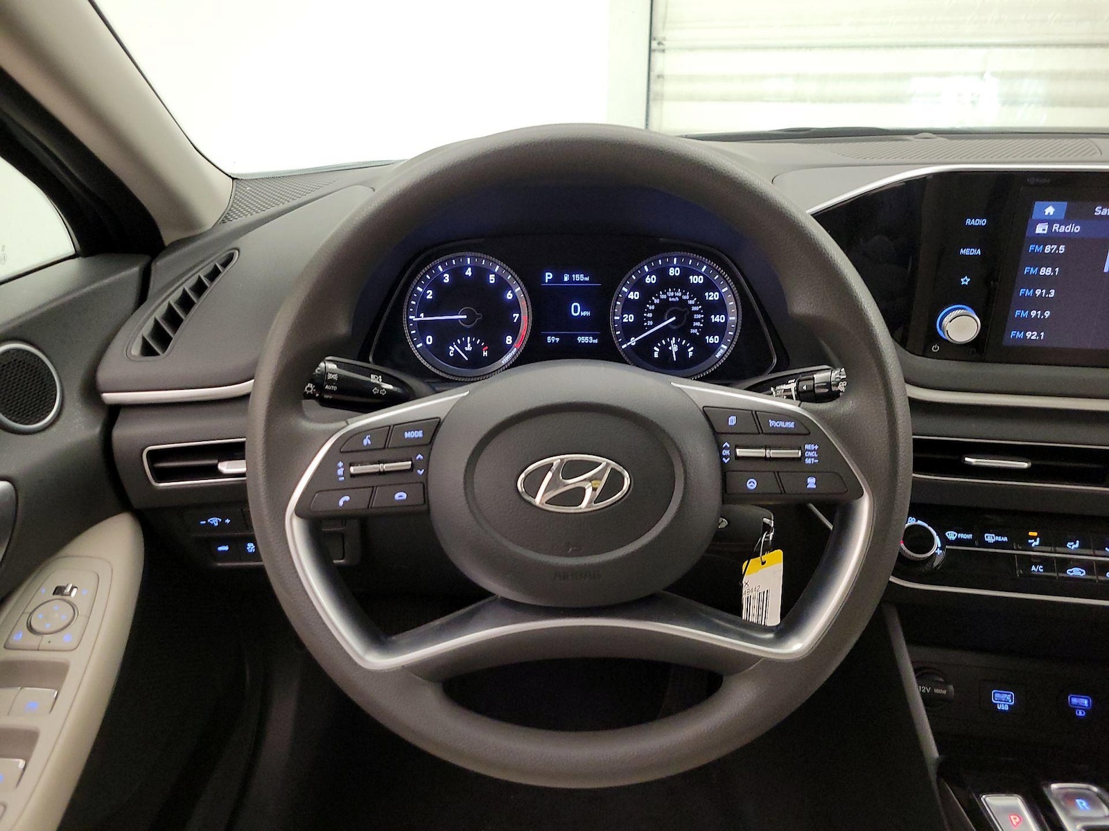 2023 Hyundai Sonata SE - Photo 11