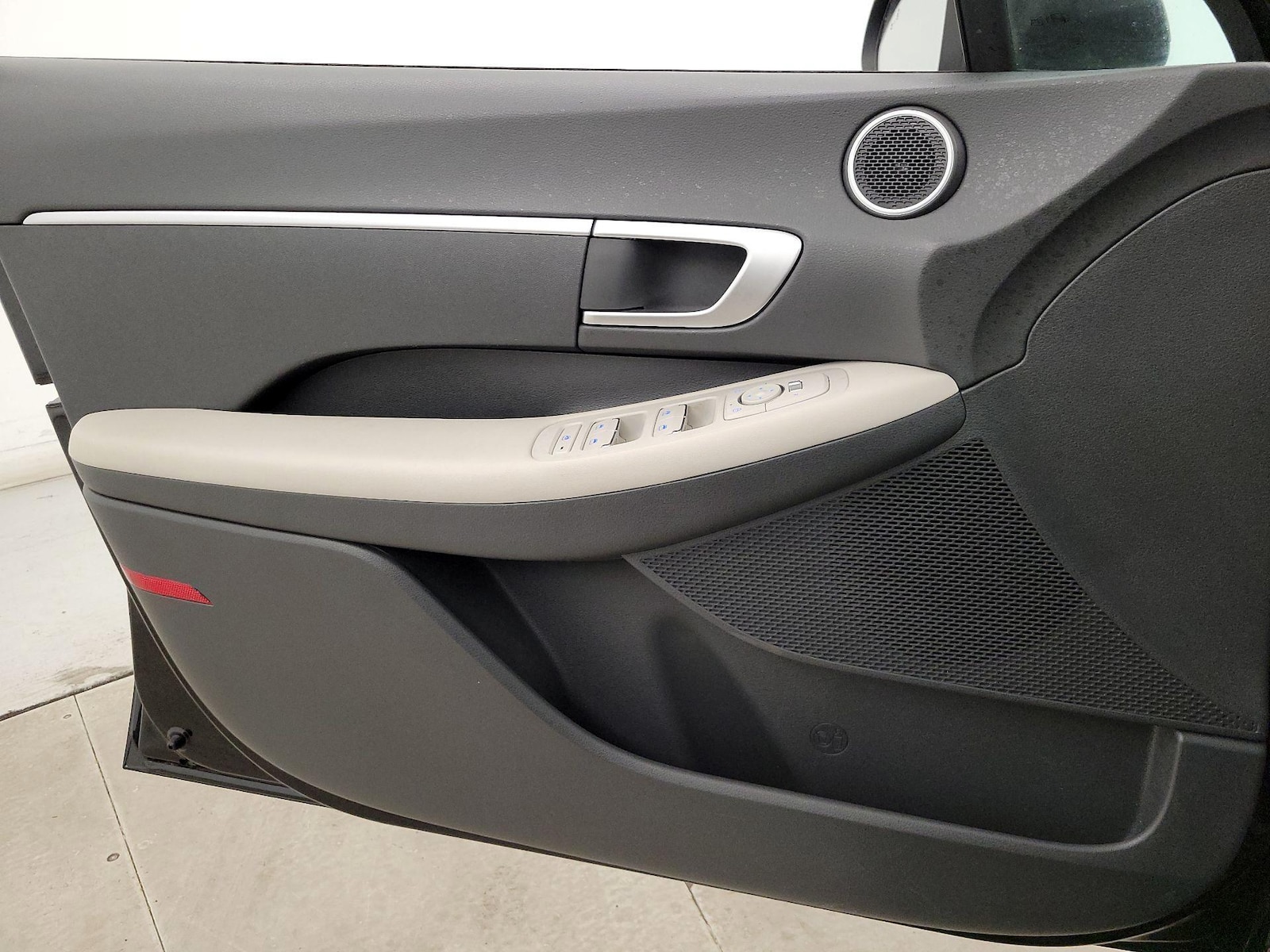 2023 Hyundai Sonata SE - Photo 13