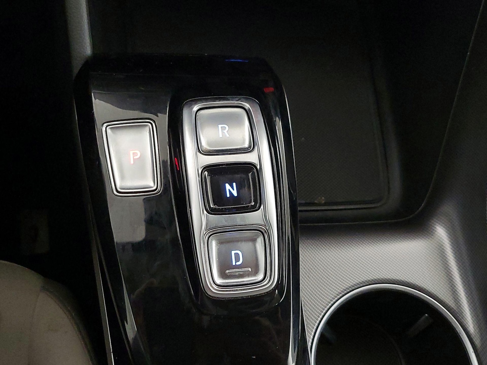 2023 Hyundai Sonata SE - Photo 18