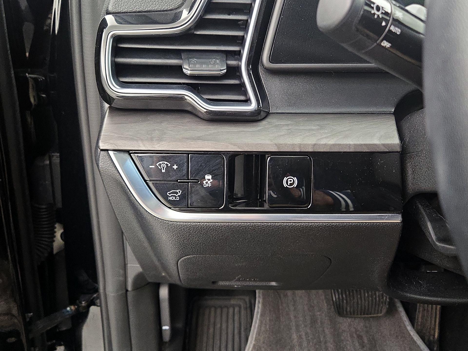 Thumbnail: 2023 Kia Sportage - 13