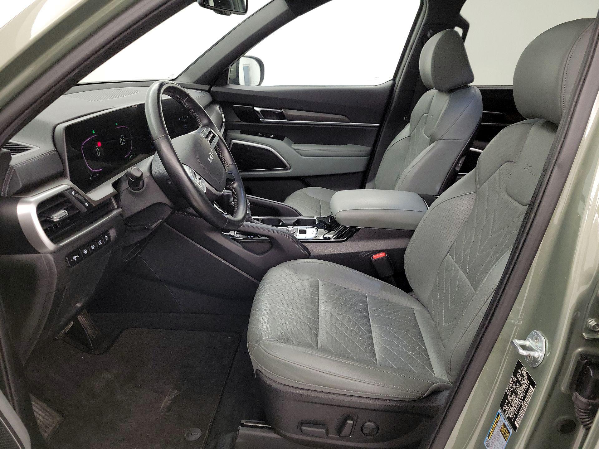 Thumbnail: 2023 Kia Telluride - 11