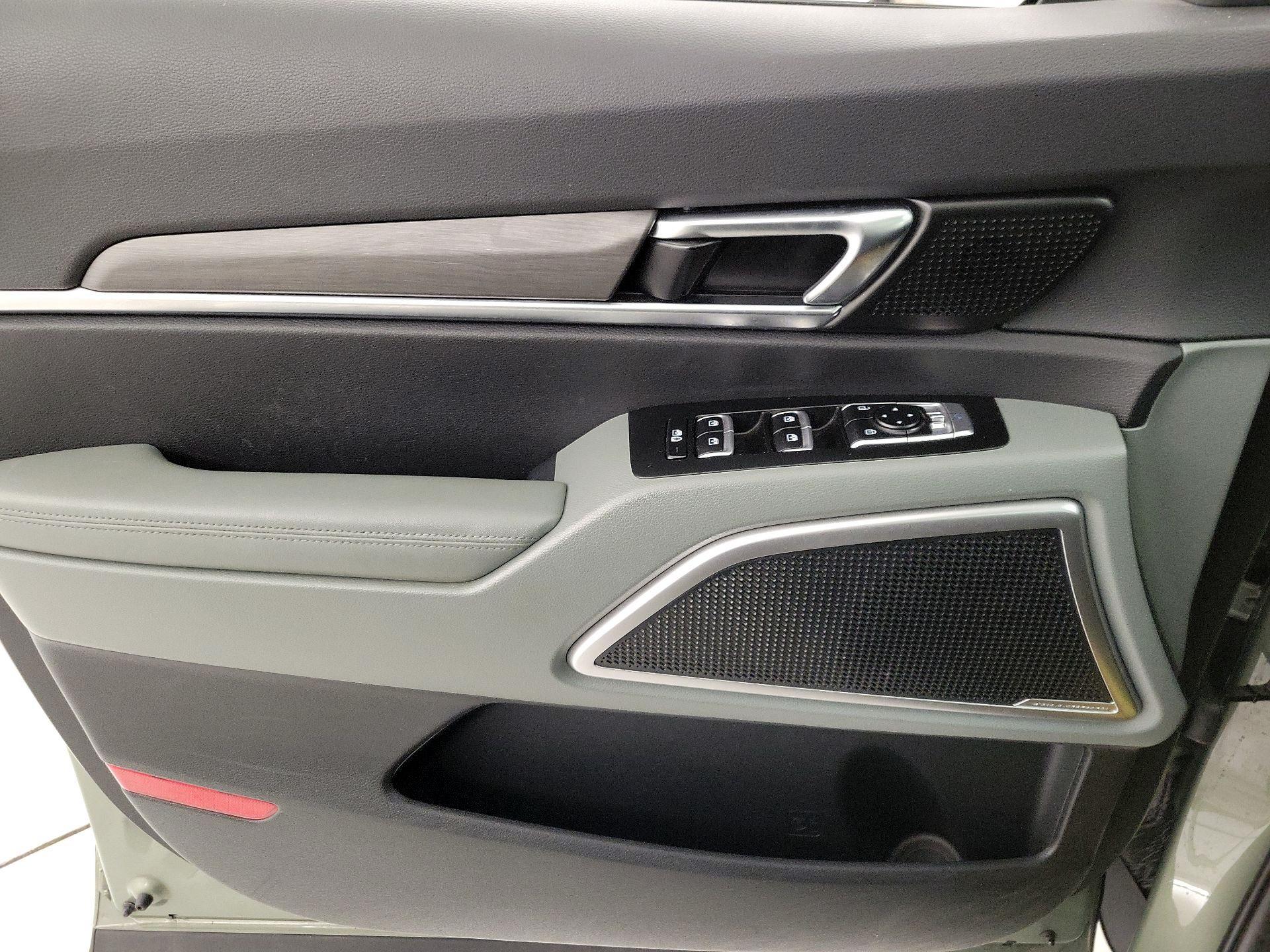 Thumbnail: 2023 Kia Telluride - 12