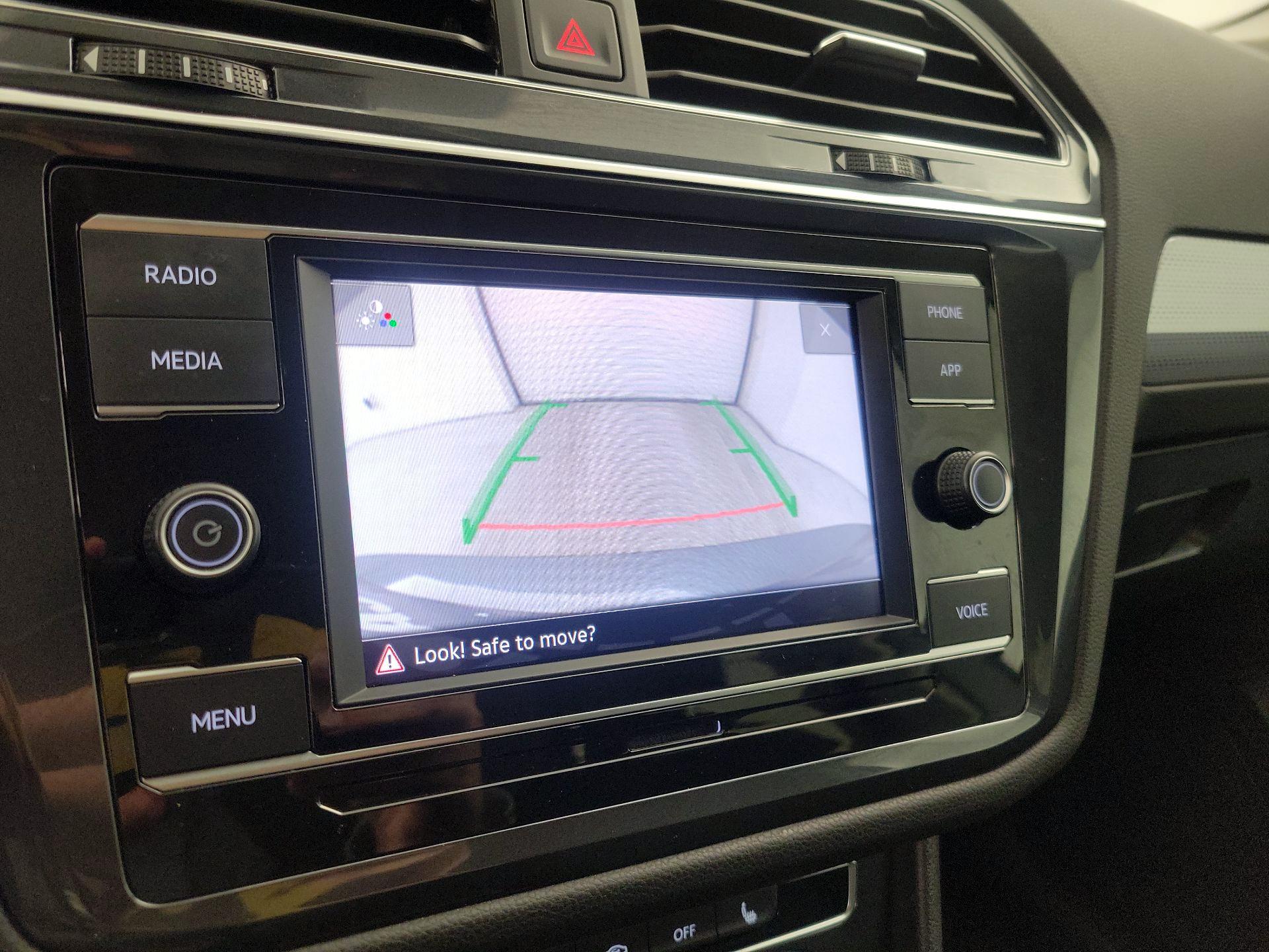 Thumbnail: 2023 Volkswagen Tiguan - 14