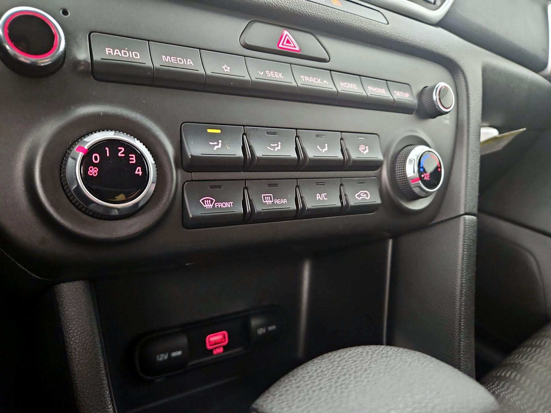 Thumbnail: 2022 Kia Sportage - 16