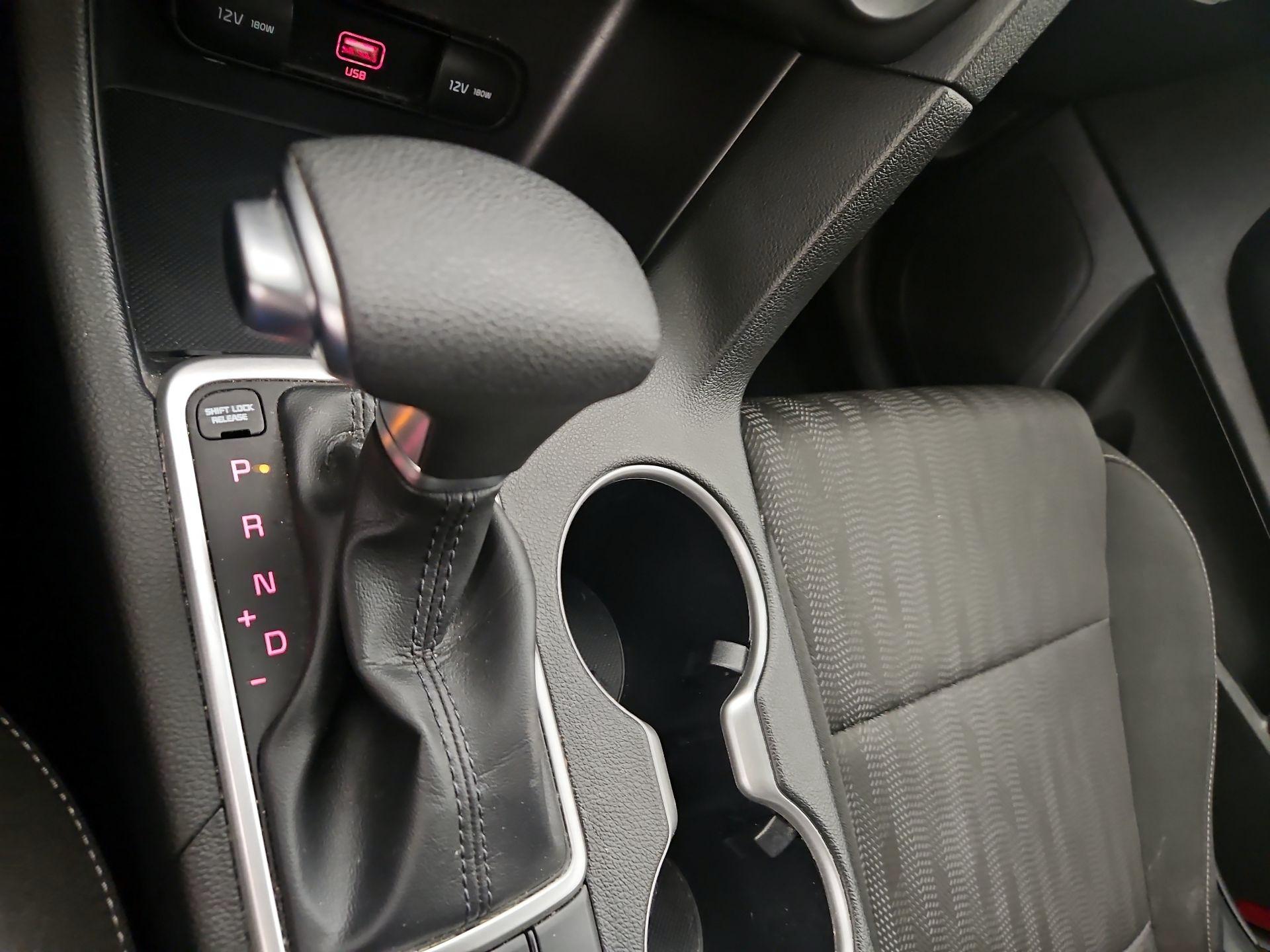 Thumbnail: 2022 Kia Sportage - 17