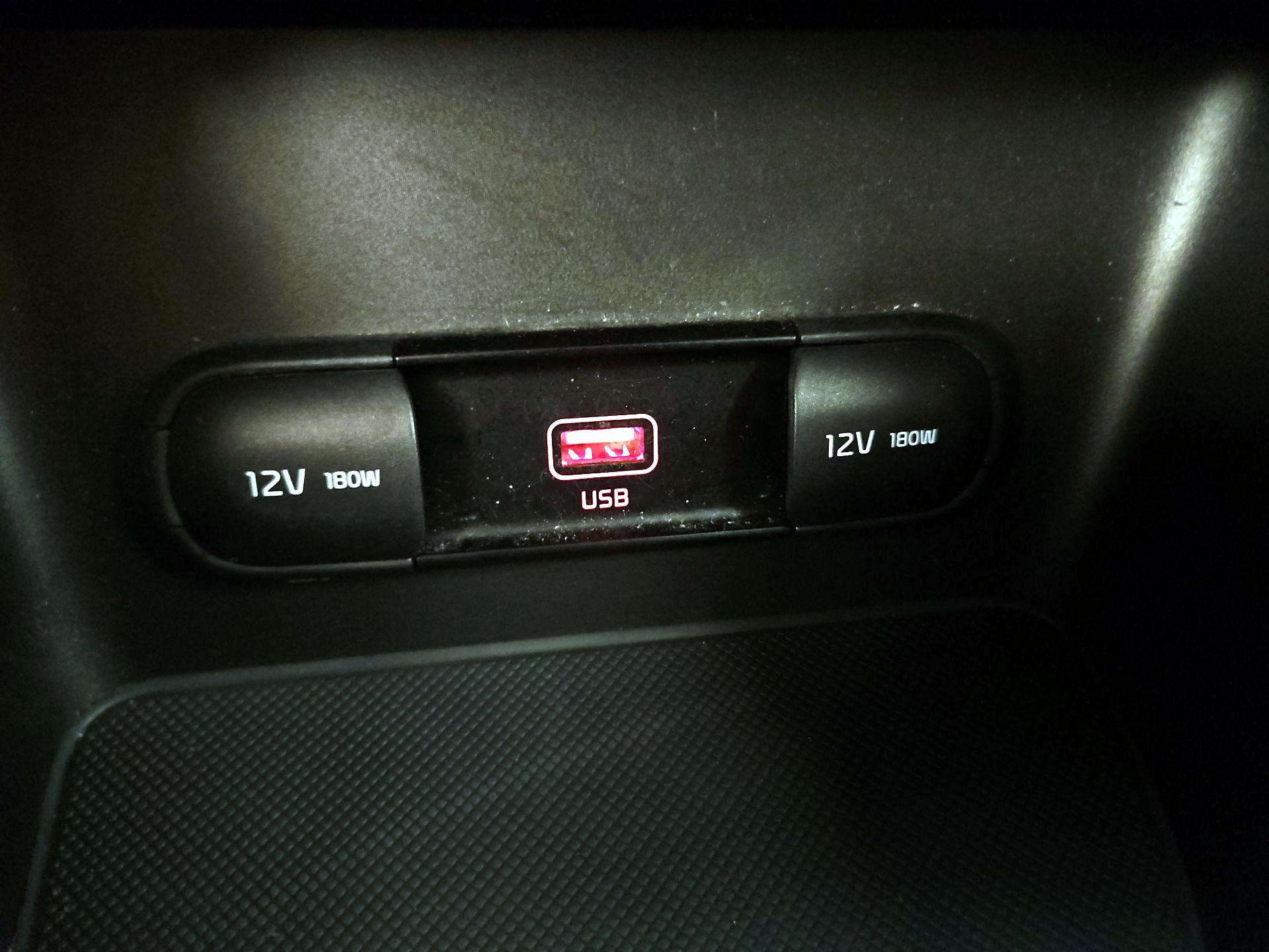 Thumbnail: 2022 Kia Sportage - 18