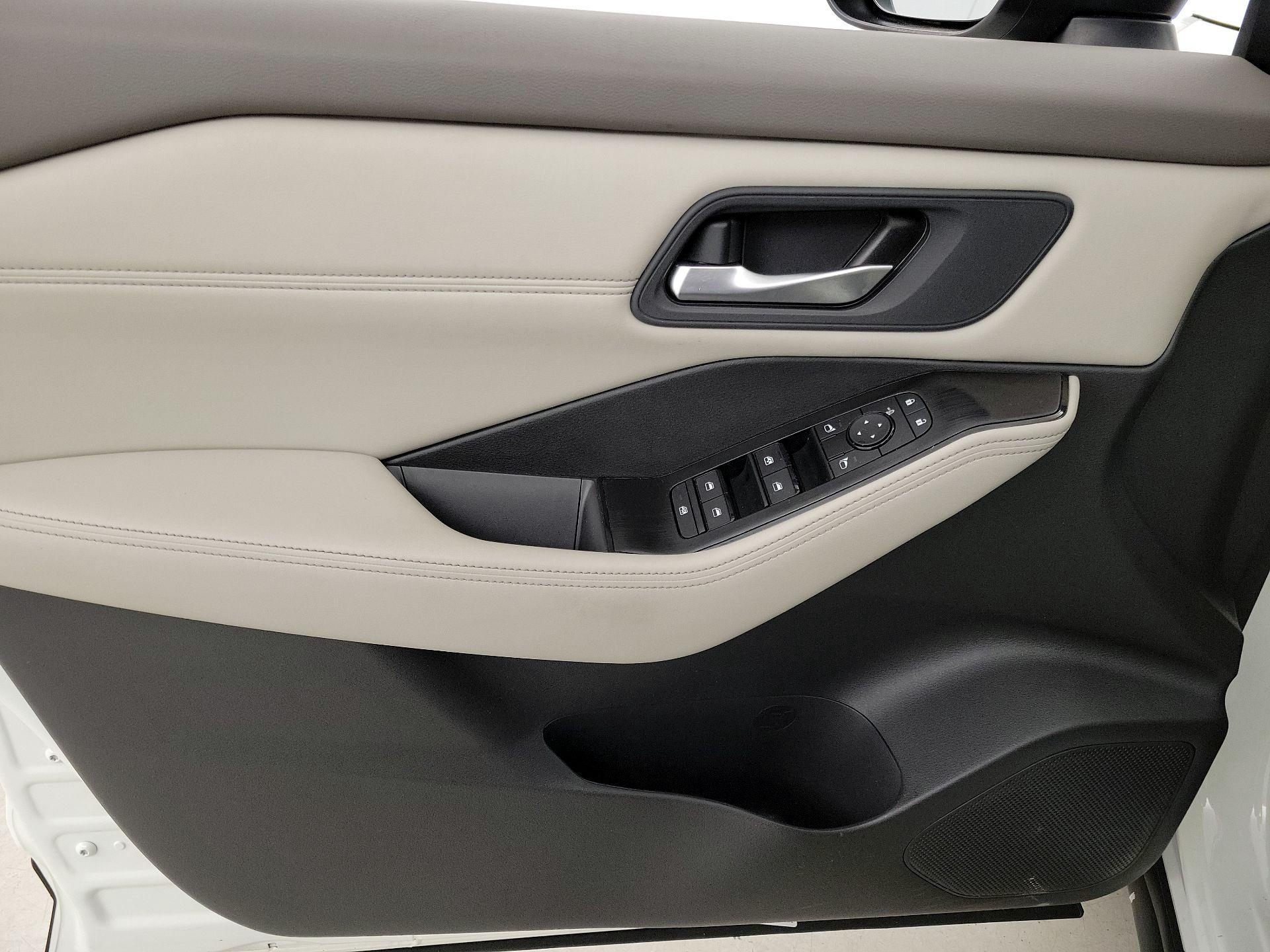 Thumbnail: 2023 Nissan Rogue - 12