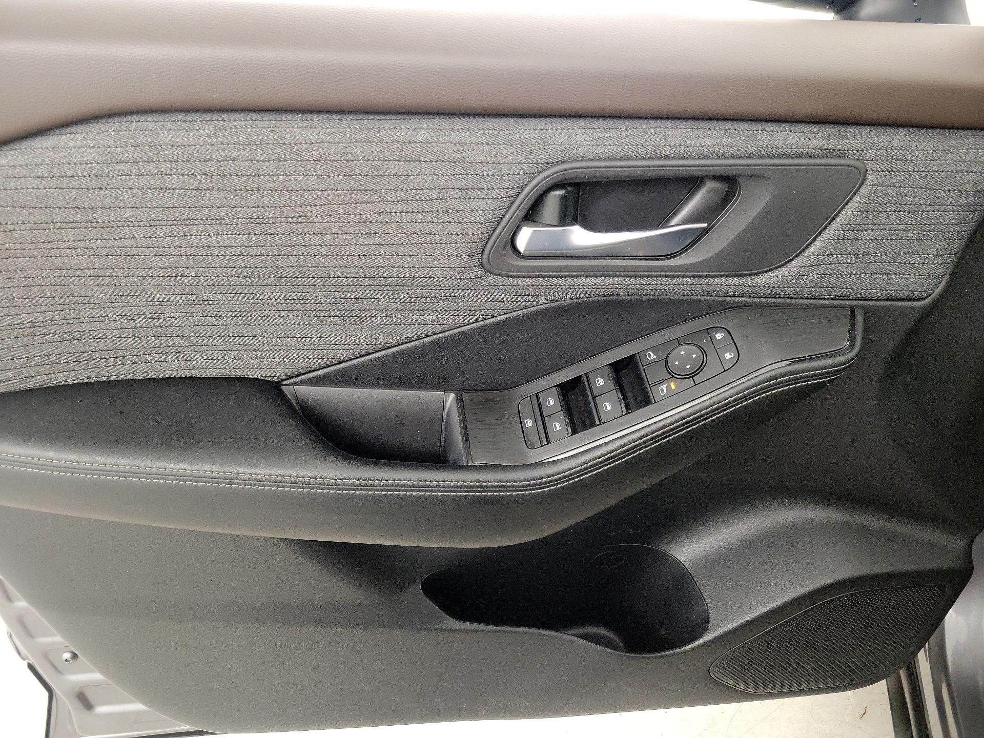 Thumbnail: 2023 Nissan Rogue - 12