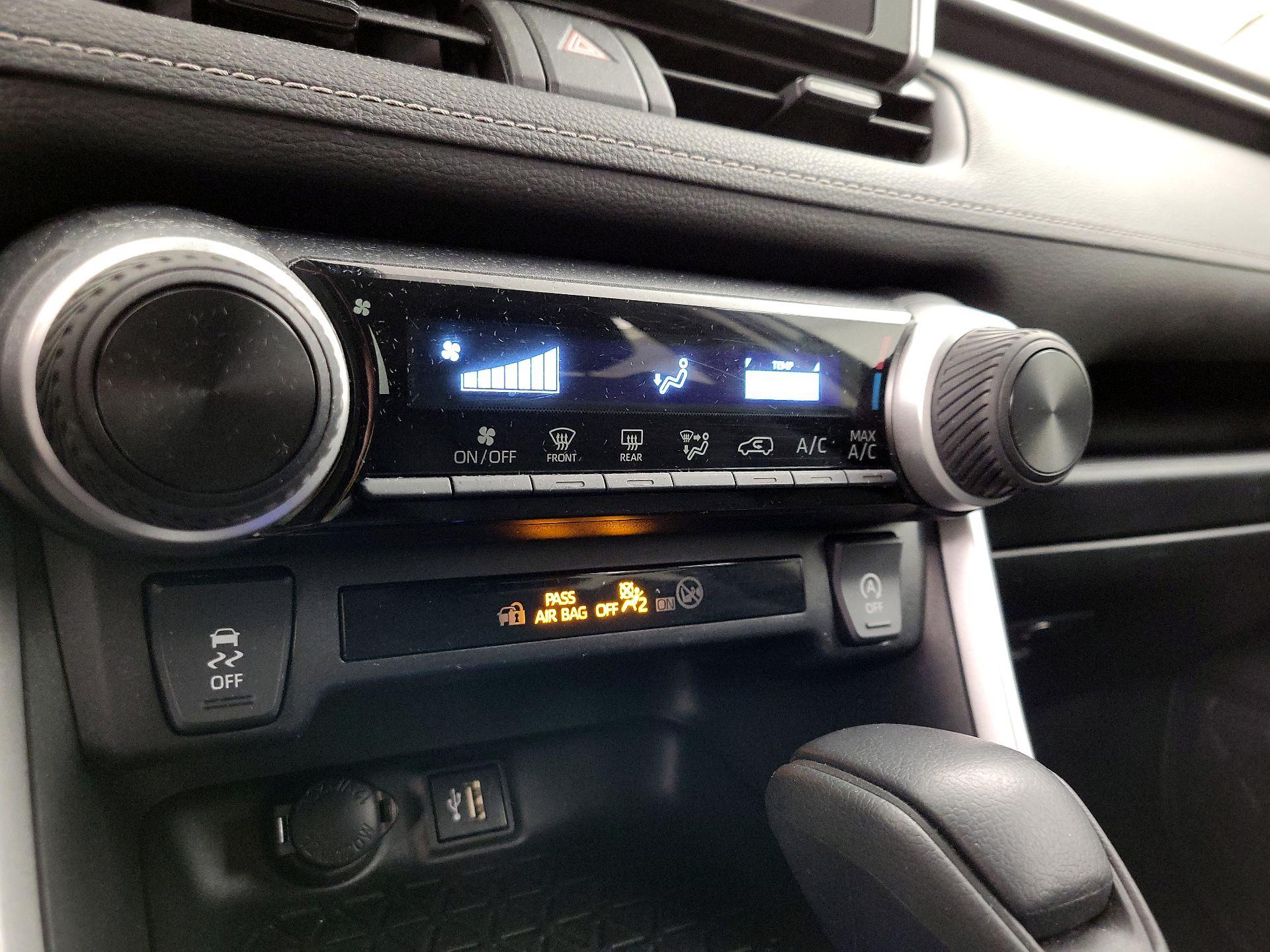 Thumbnail: 2024 Toyota RAV4 - 16