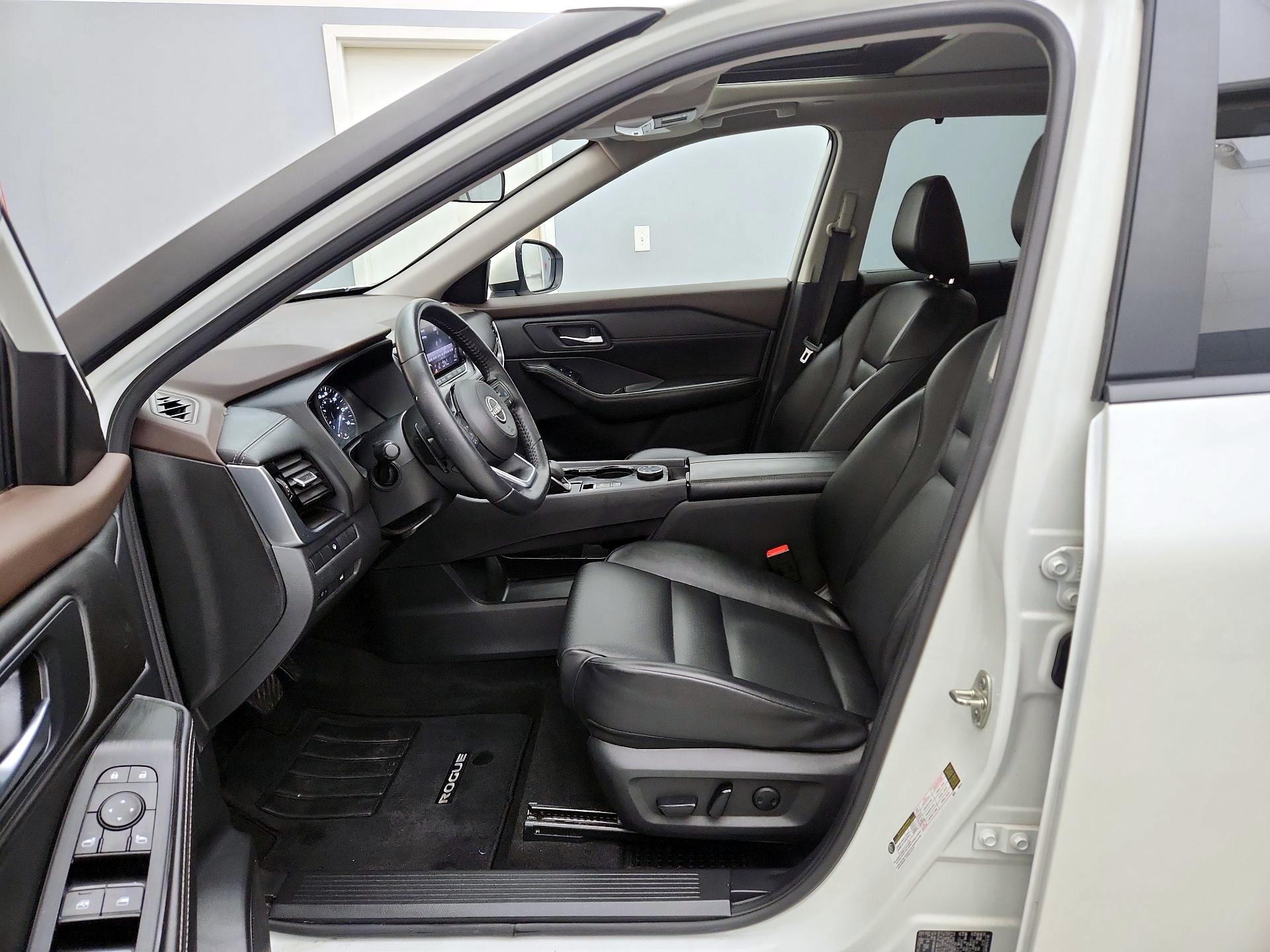 Thumbnail: 2022 Nissan Rogue - 11