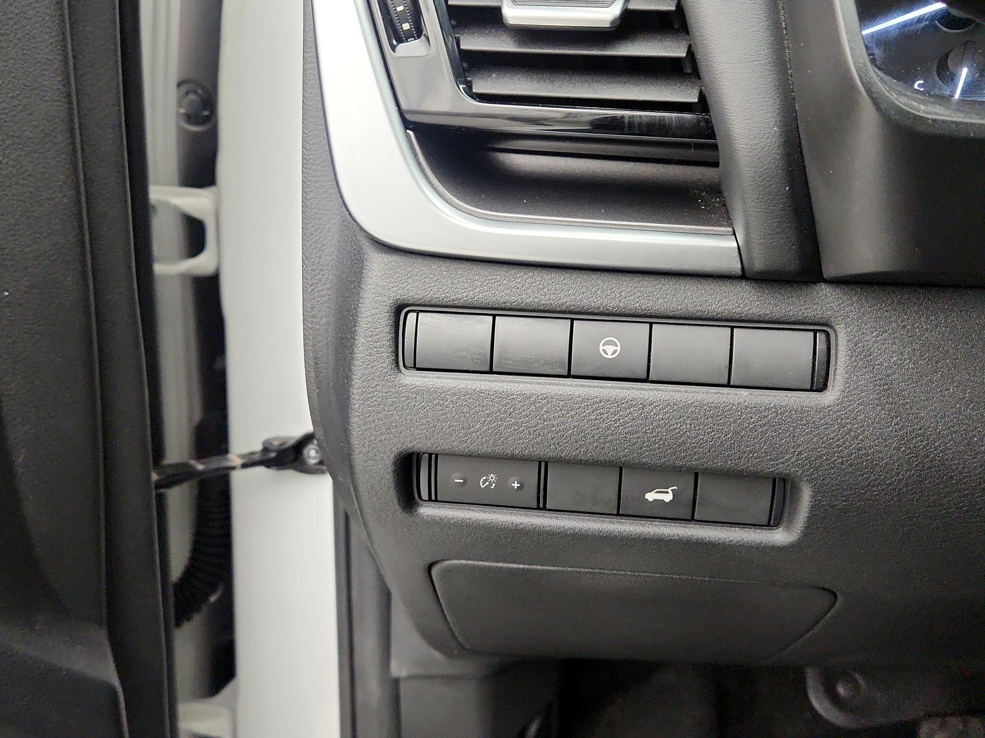 Thumbnail: 2022 Nissan Rogue - 13