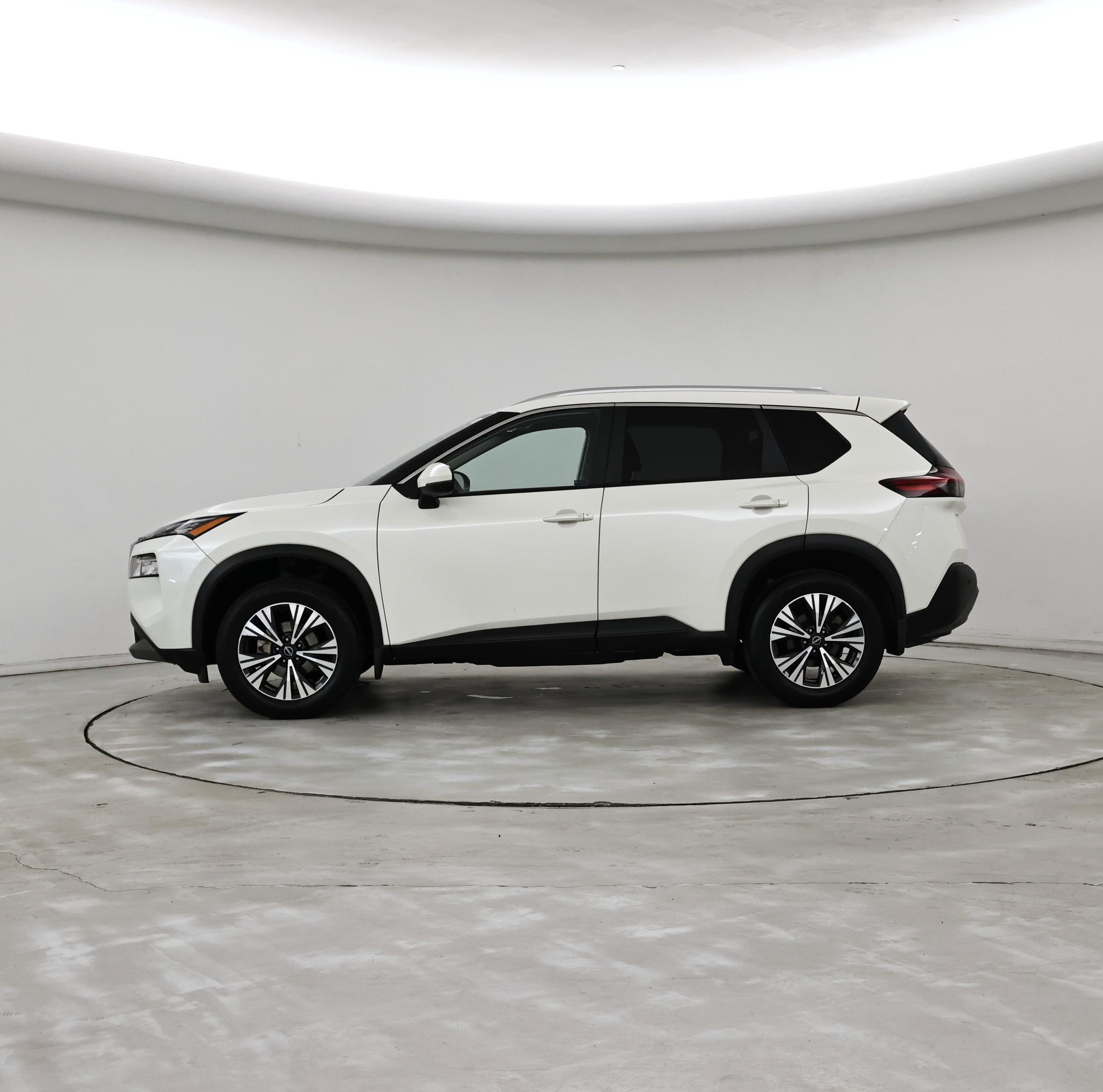 Thumbnail: 2022 Nissan Rogue - 3