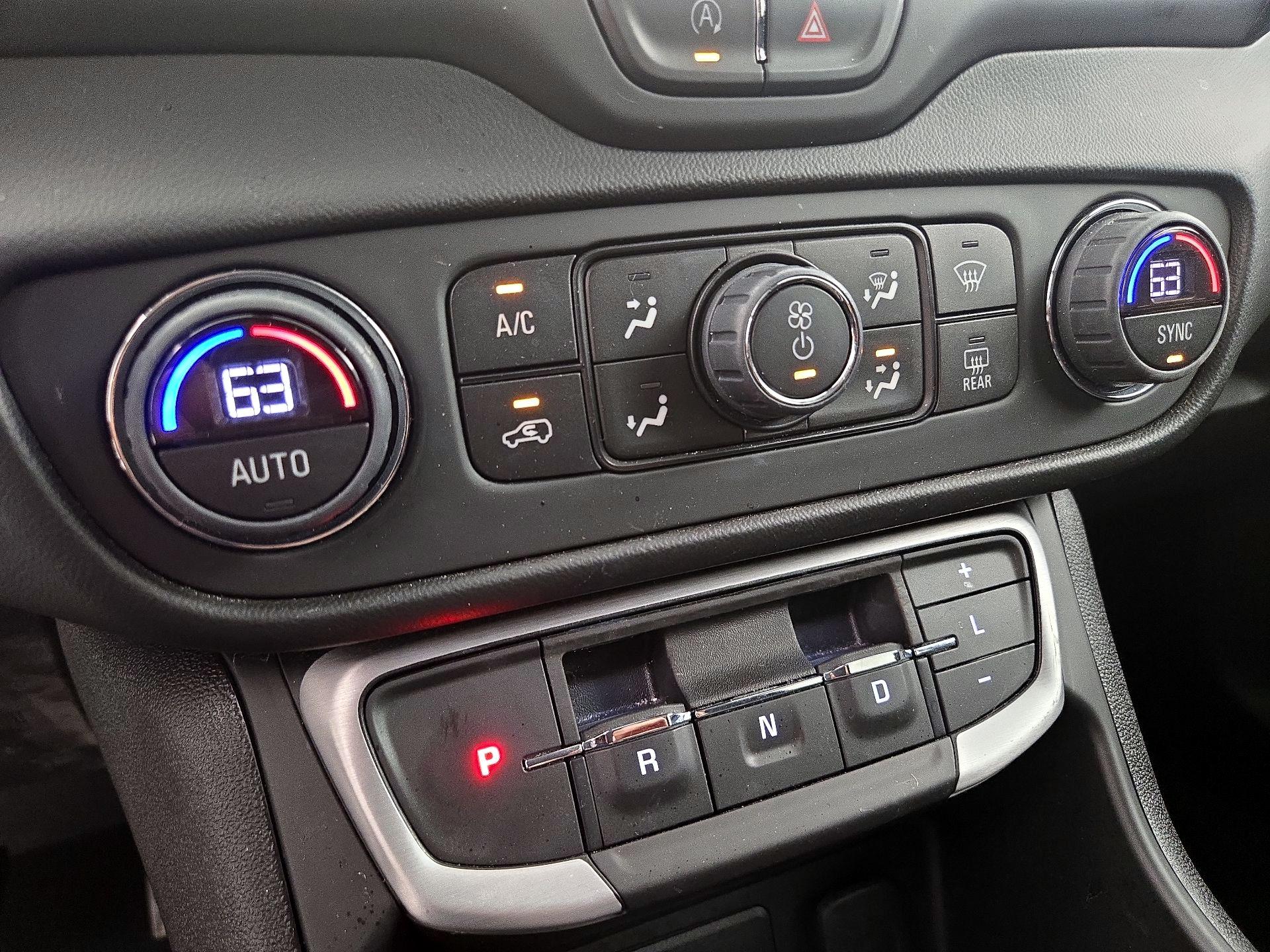 Thumbnail: 2022 GMC Terrain - 16