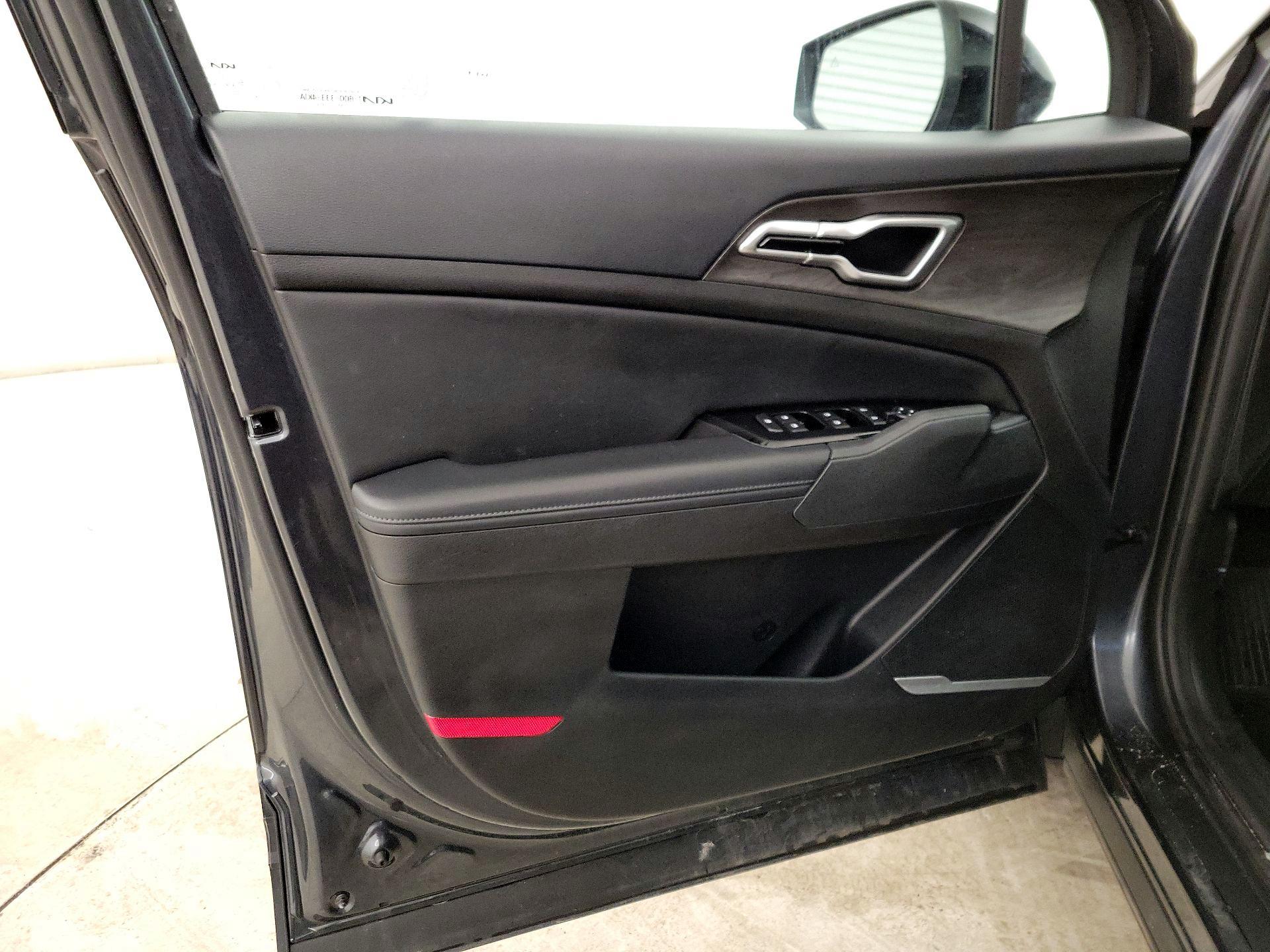 Thumbnail: 2023 Kia Sportage - 12