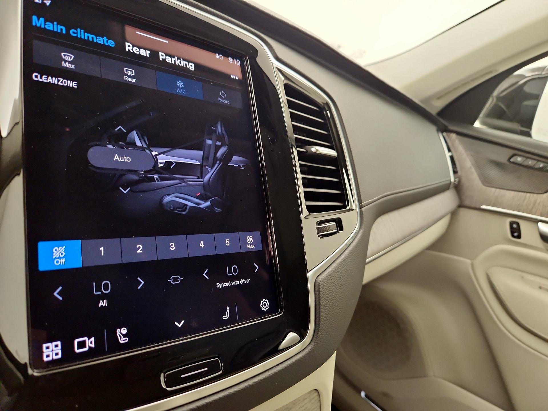 Thumbnail: 2023 Volvo XC90 - 17