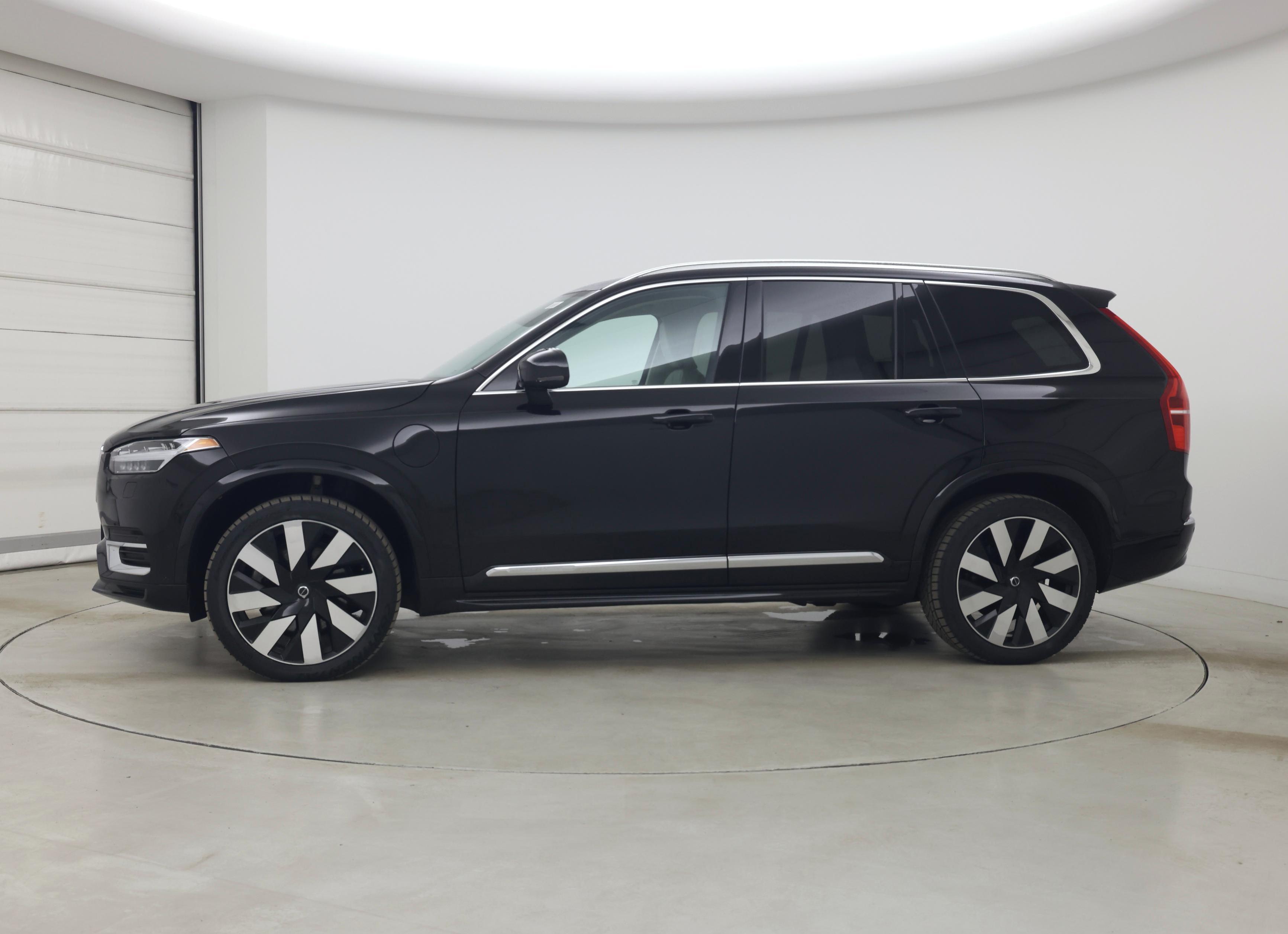 Thumbnail: 2023 Volvo XC90 - 3