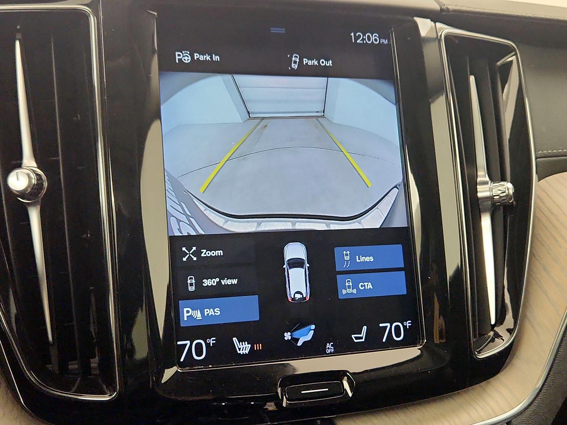 Thumbnail: 2020 Volvo XC60 - 15